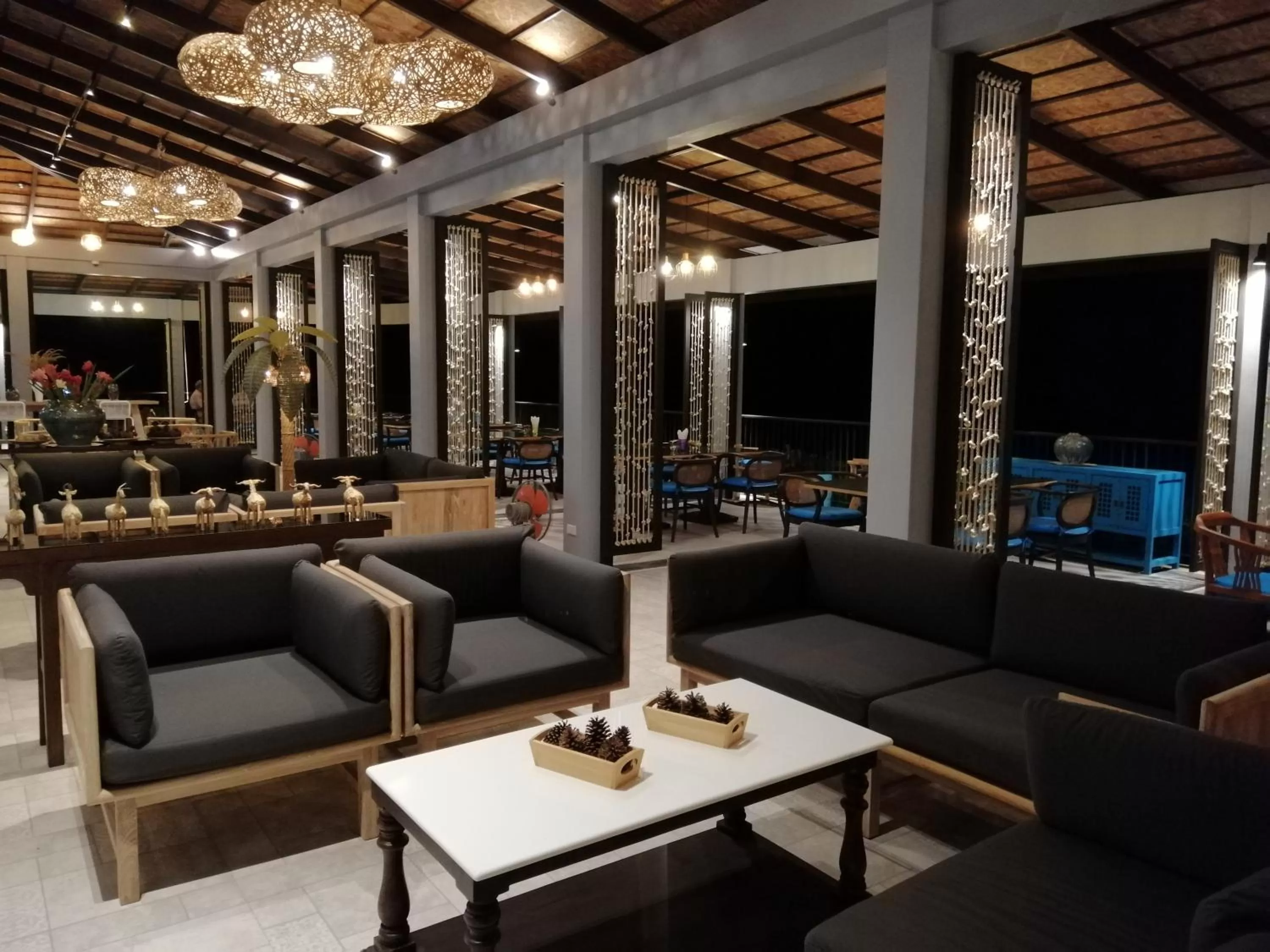 Restaurant/places to eat in Khaolak Blue Sky Villa