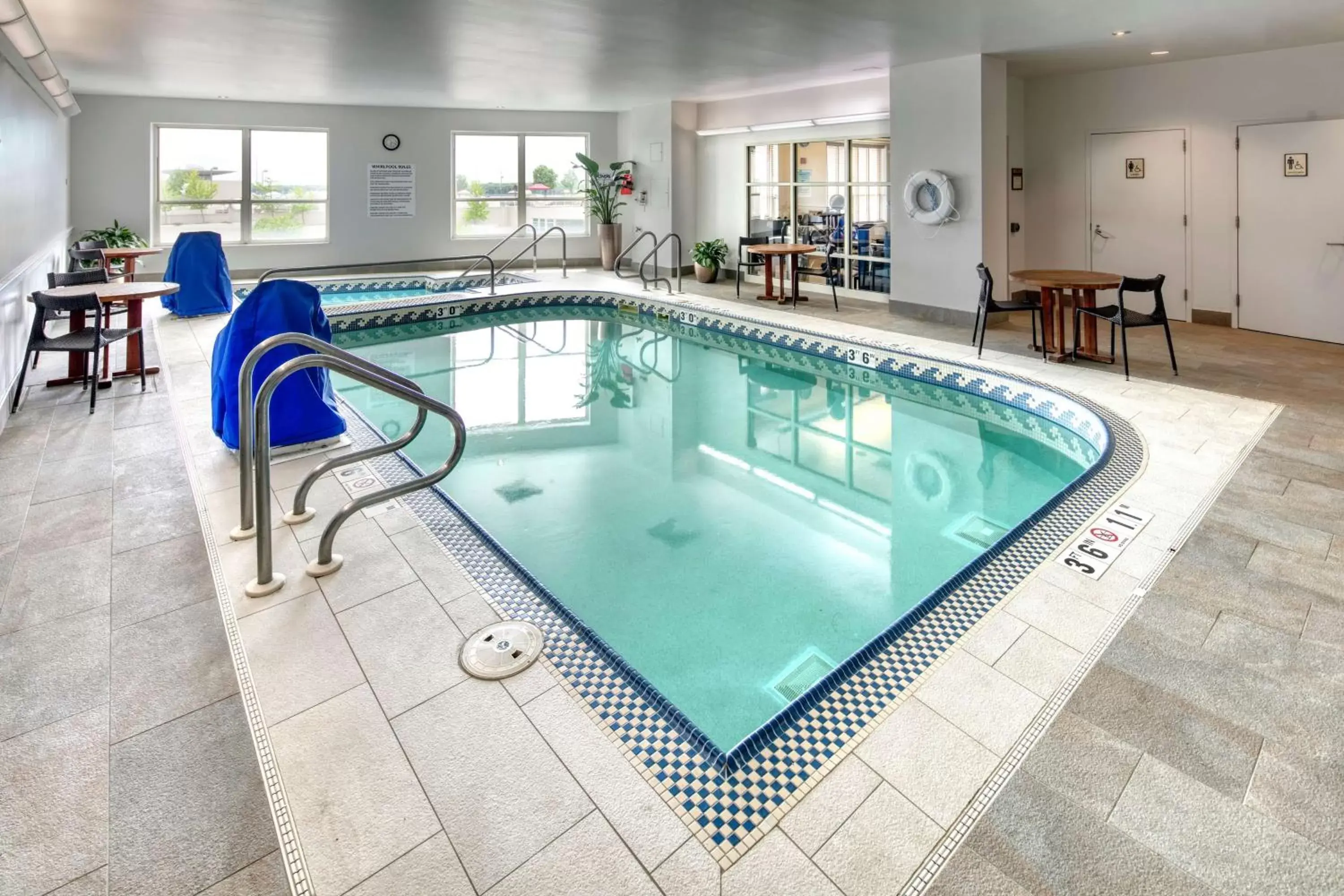 Pool view, Swimming Pool in Hilton Madison Monona Terrace