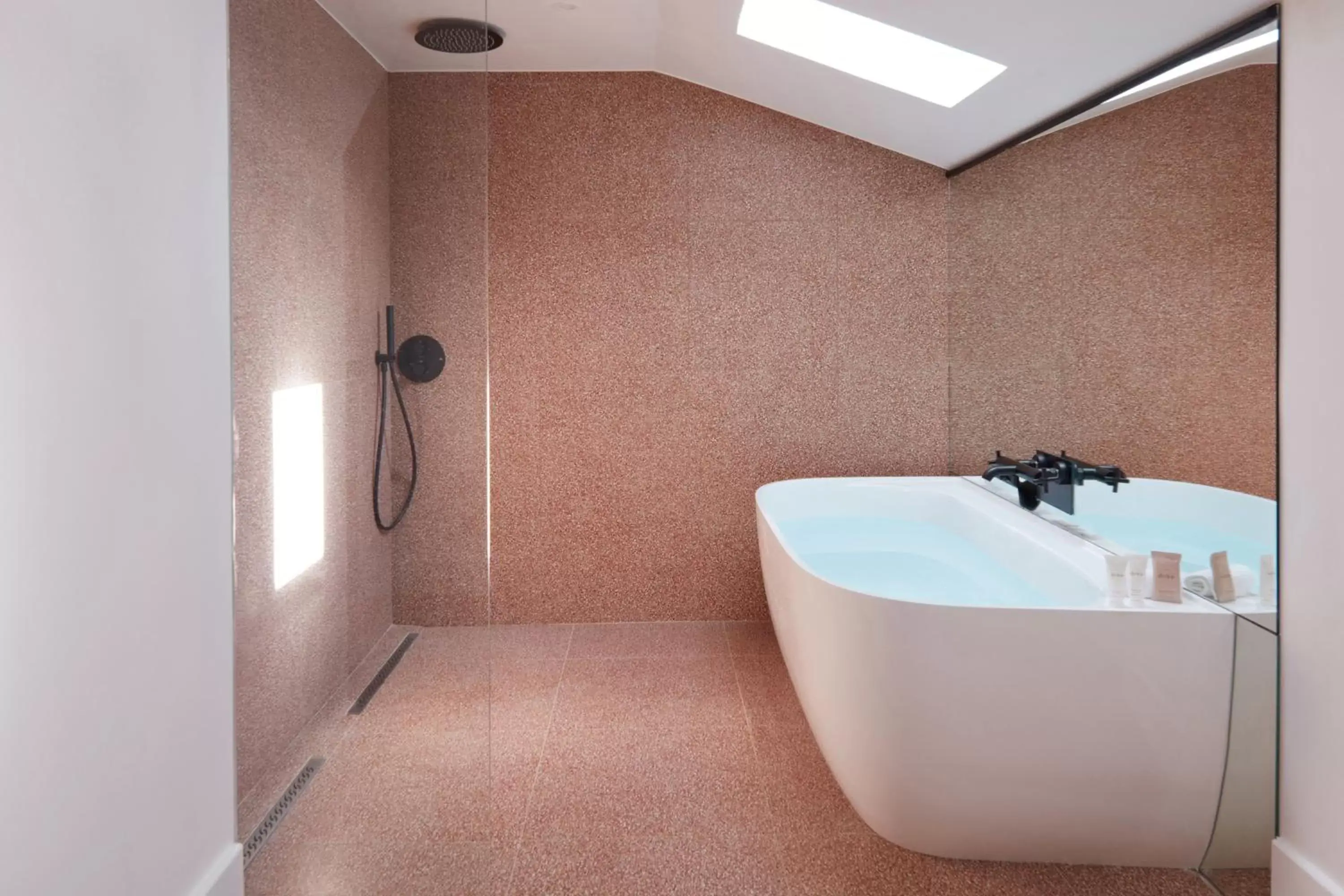 Bathroom in Brindos, Lac & Château - Relais & Châteaux - Anglet Biarritz