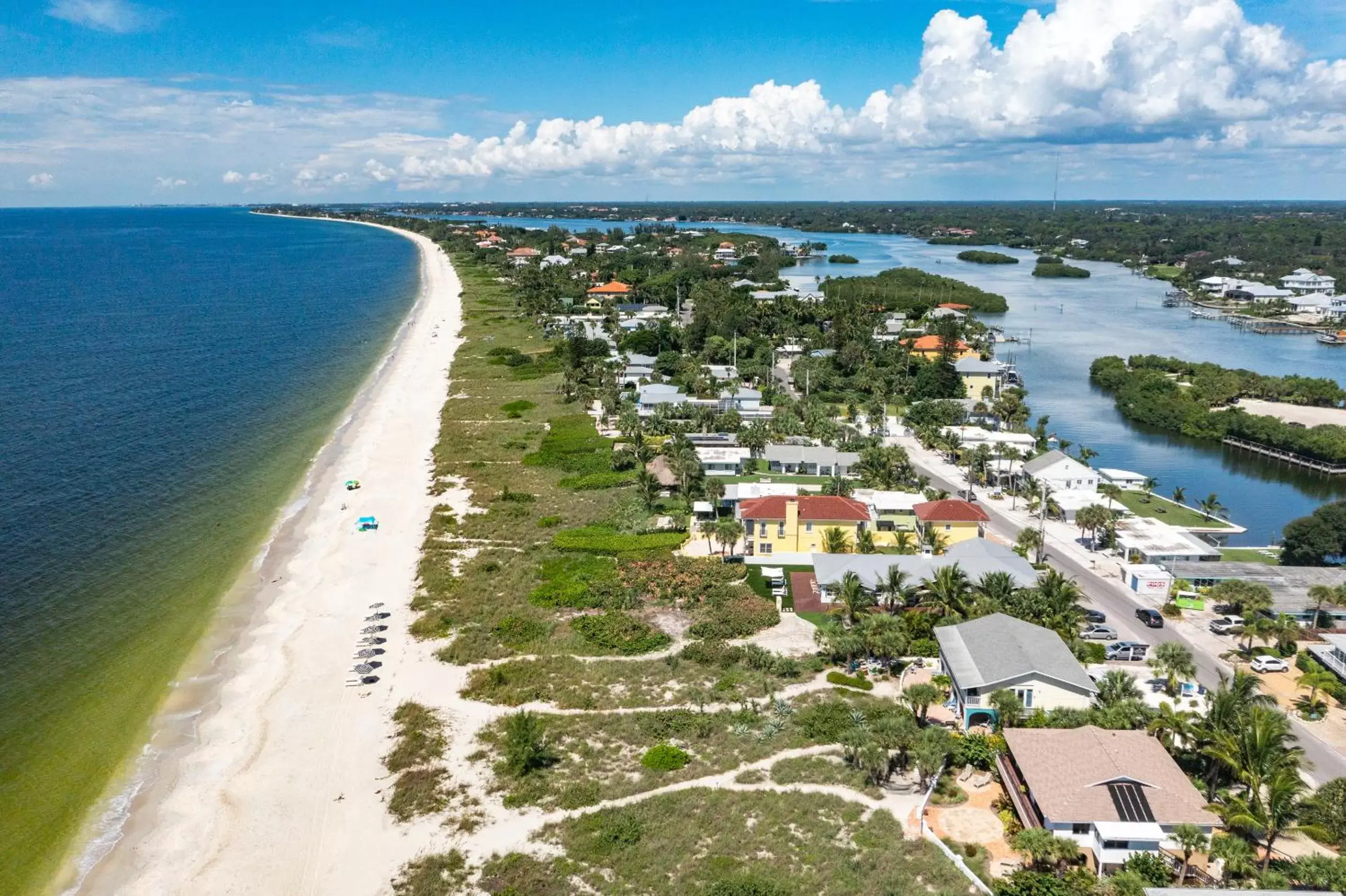 Bird's-eye View in Casey Key Resorts - Beachfront