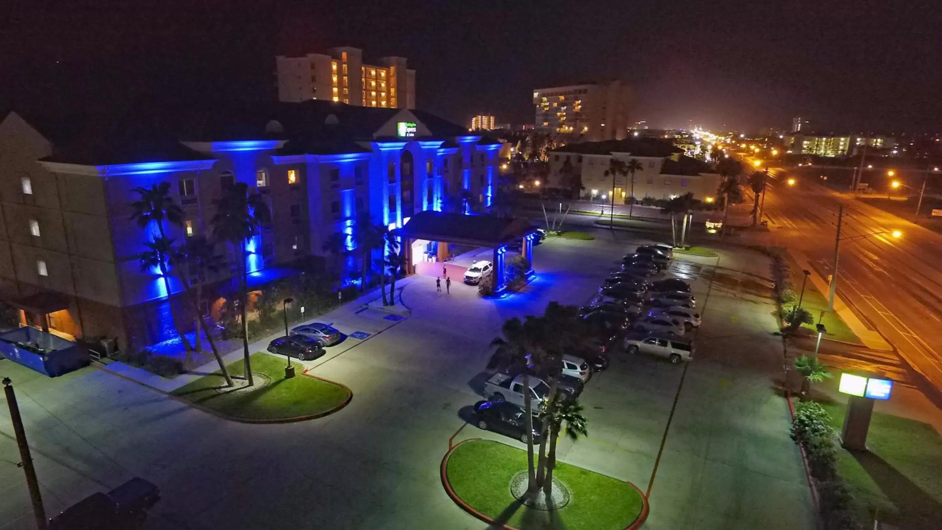 Property building in Holiday Inn Express Hotel and Suites South Padre Island by IHG Property building in Holiday Inn Express Hotel and Suites South Padre Island by IHG