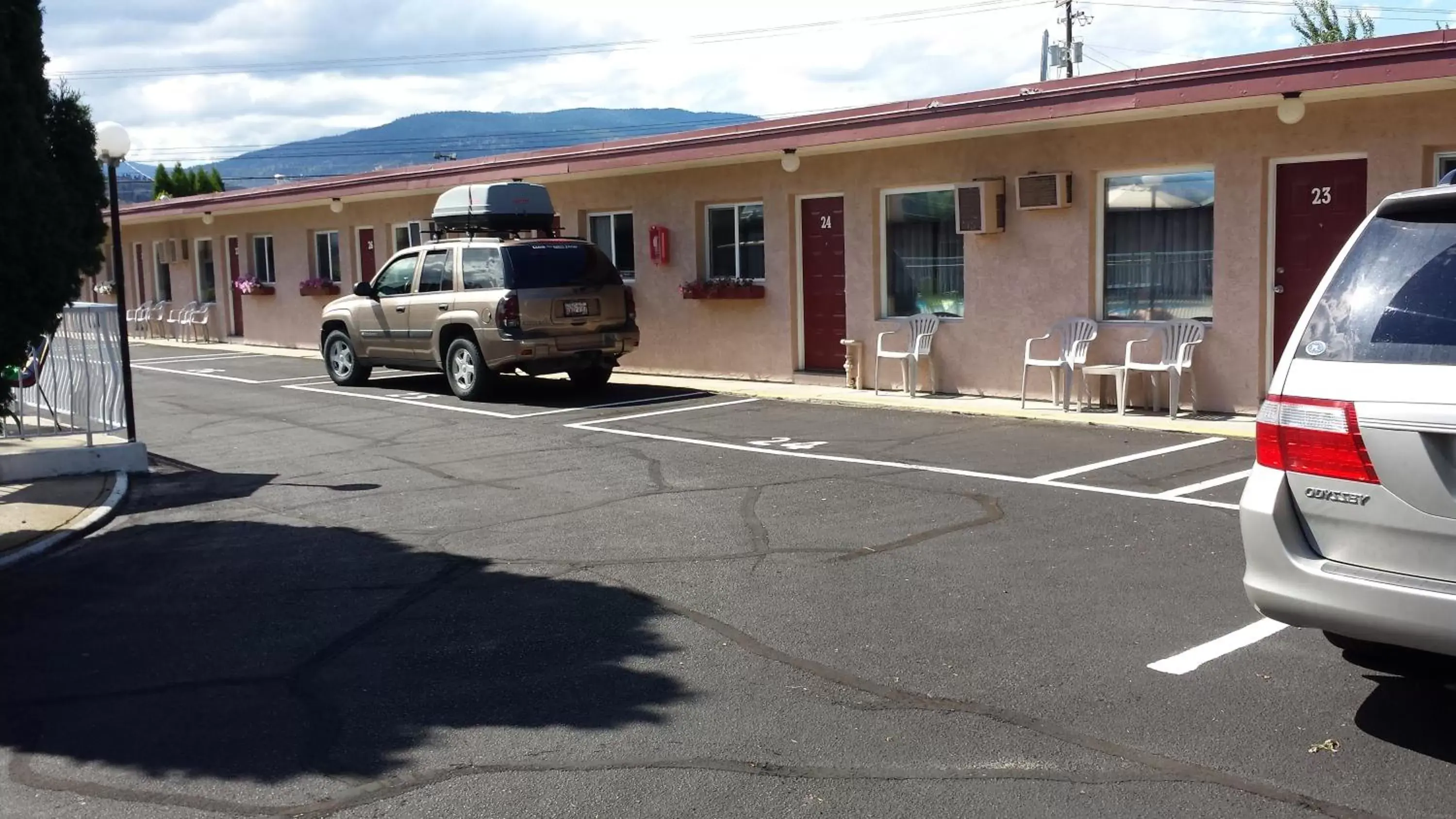 Facade/entrance, Property Building in Swiss Sunset Inn