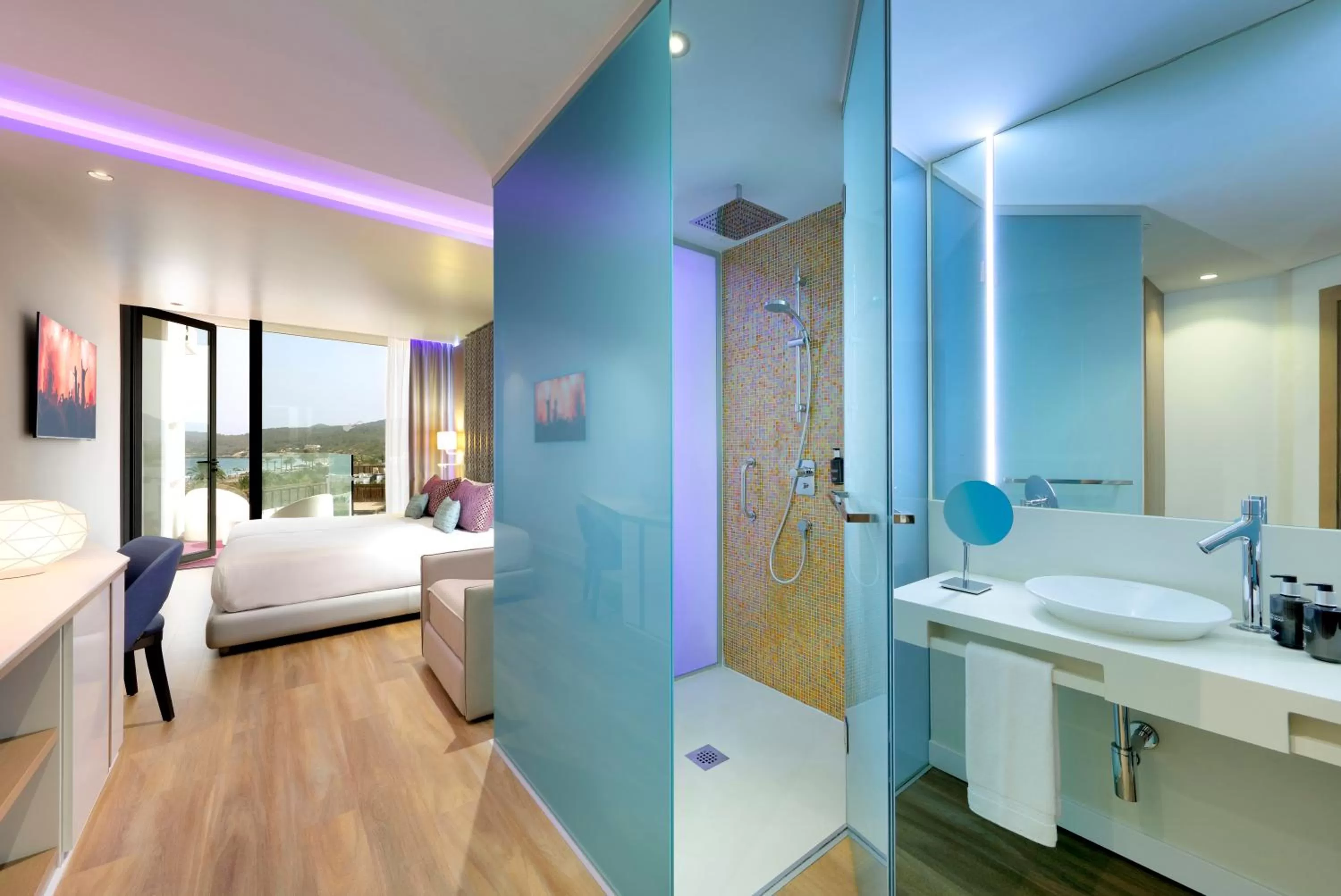 Bathroom, Bed in Hard Rock Hotel Ibiza
