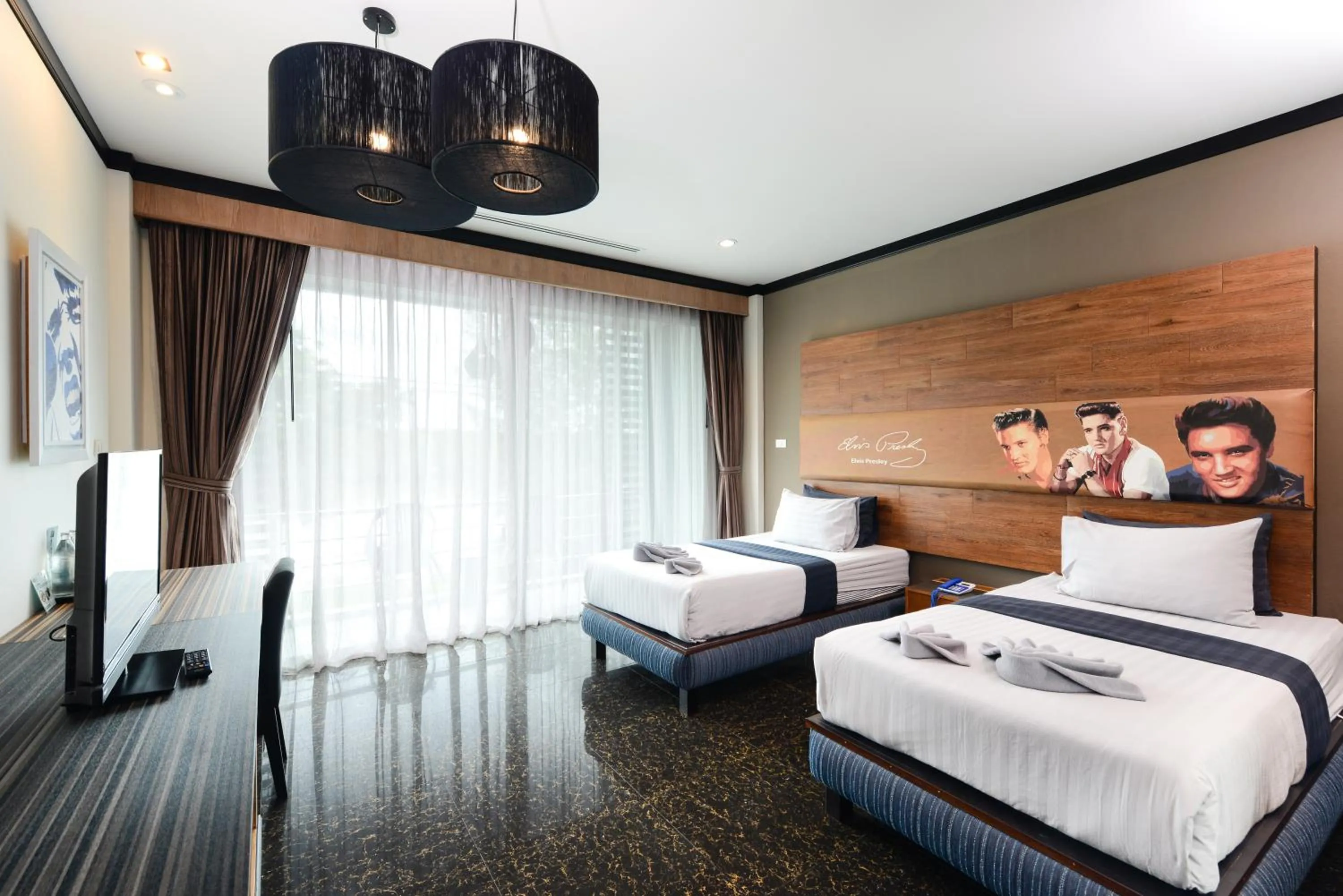 Bed in The River Scene