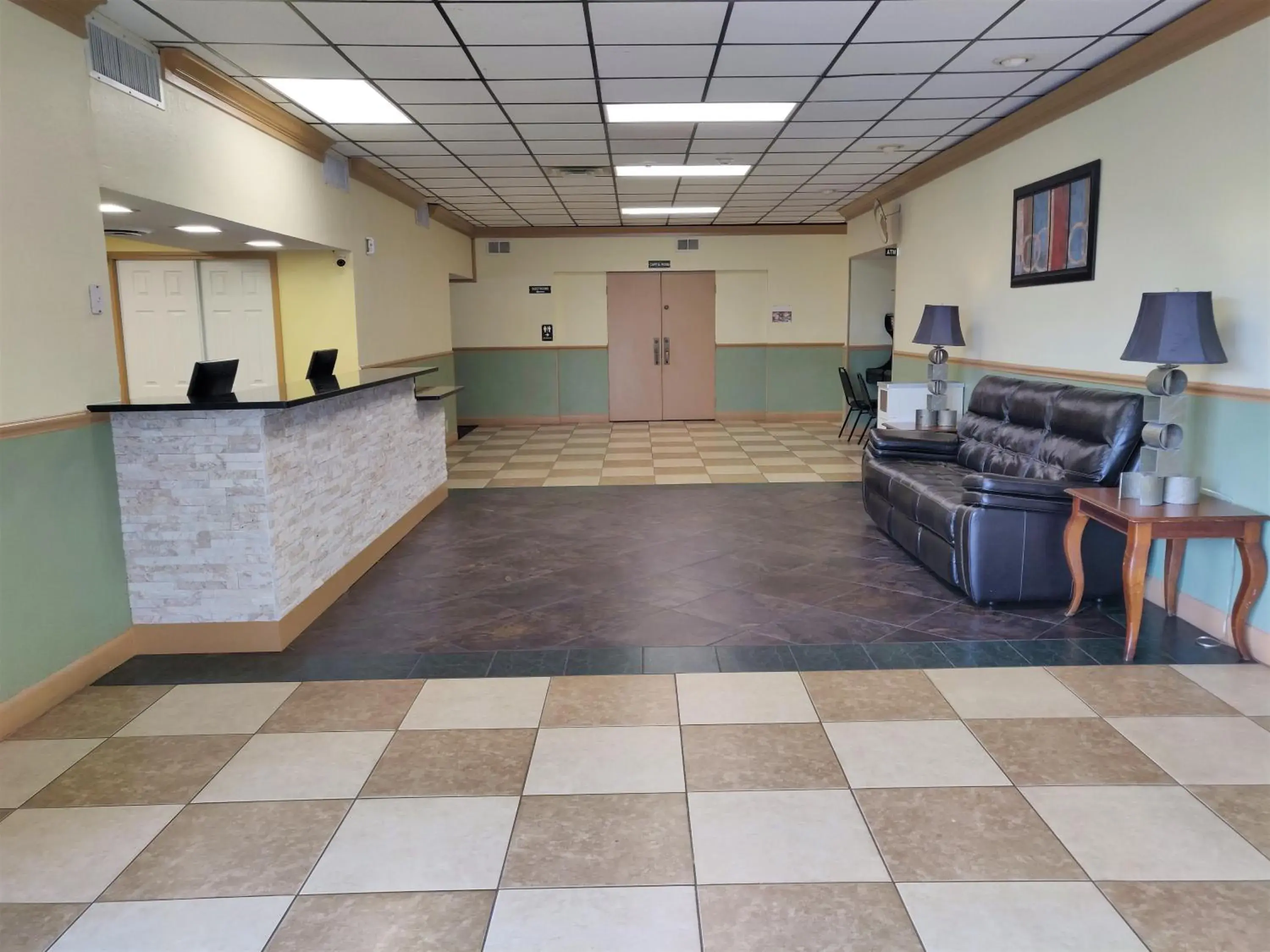 Lobby or reception in Columbus Grand Hotel & Banquet Center