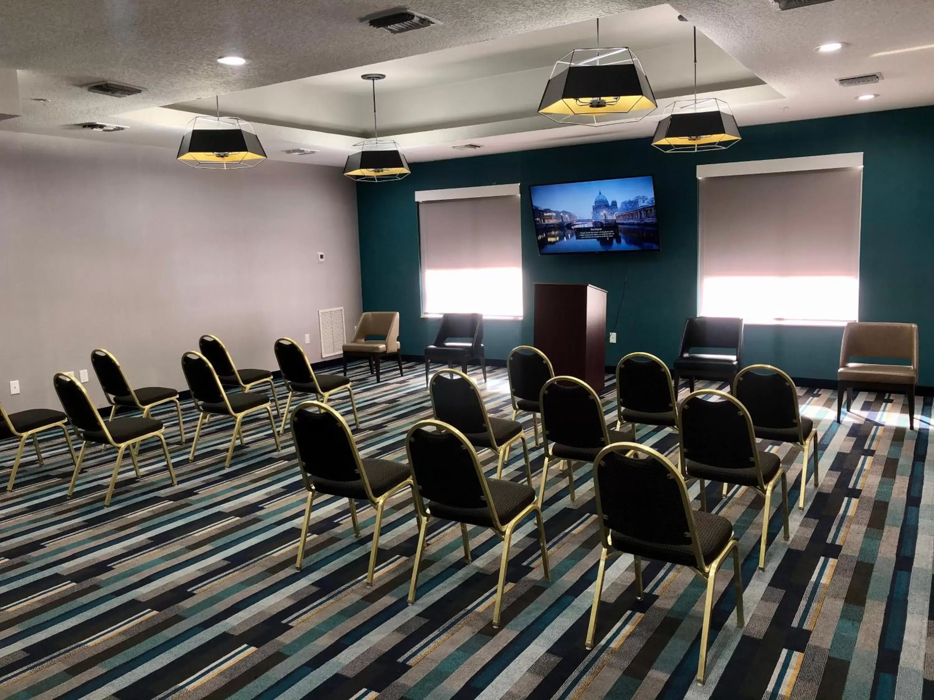 Meeting/conference room in La Quinta by Wyndham Tampa Central