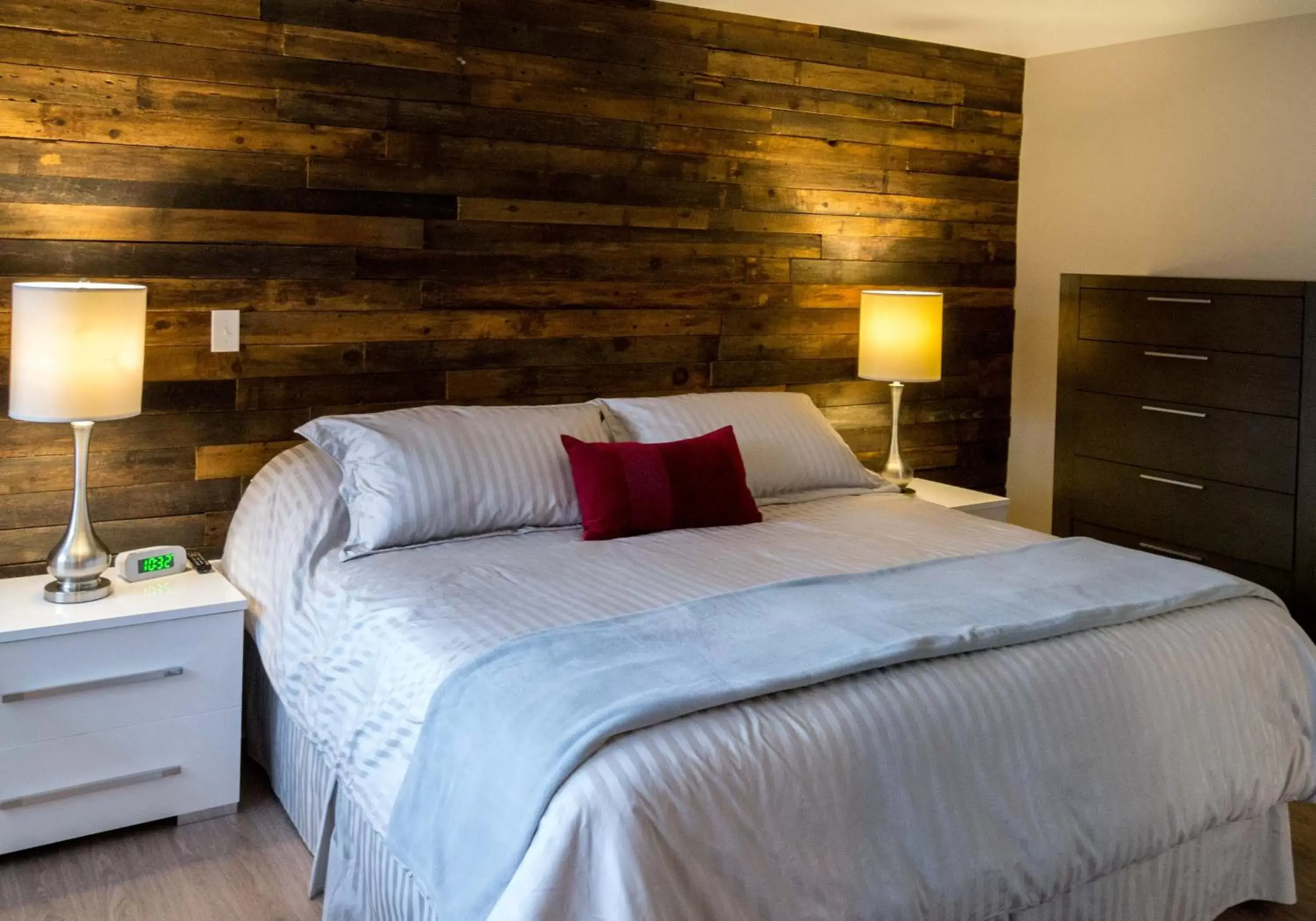 Bed in Lake Placid Inn: Residences