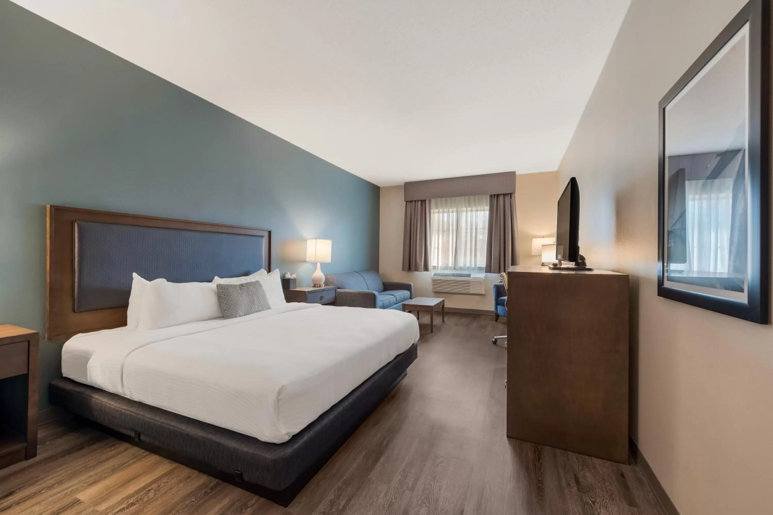 Bed in SureStay Plus Hotel by Best Western Highland Poughkeepsie