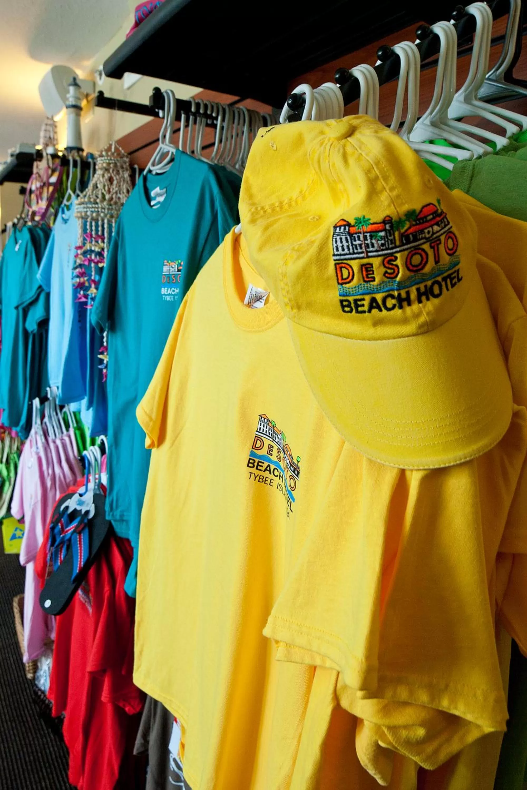 On-site shops in DeSoto Beach Hotel