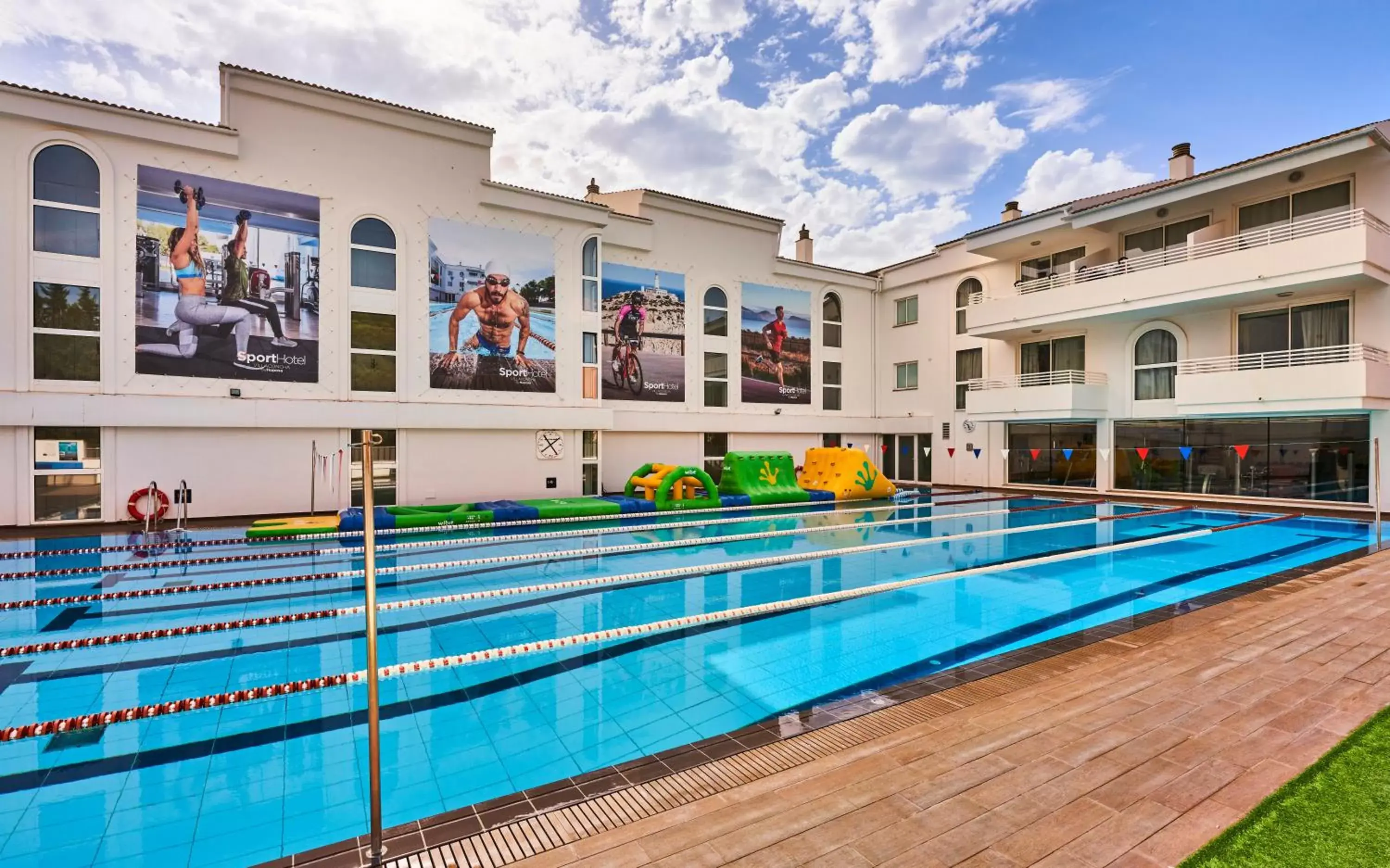 Swimming Pool in Hoposa Hotel & Apartaments VillaConcha