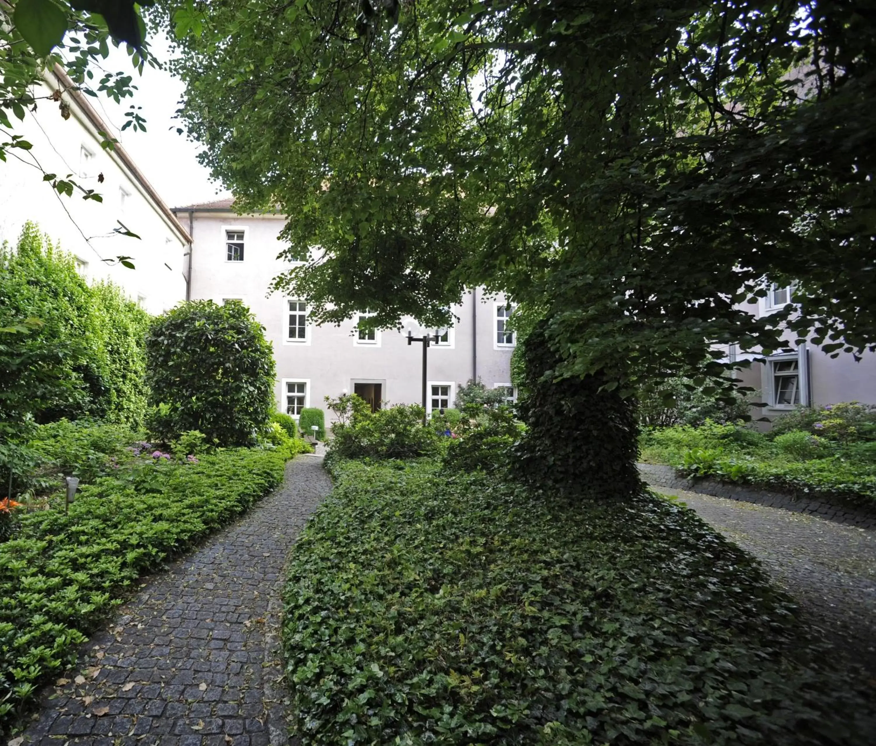 Garden, Property Building in Gästehaus der Katholischen Akademie