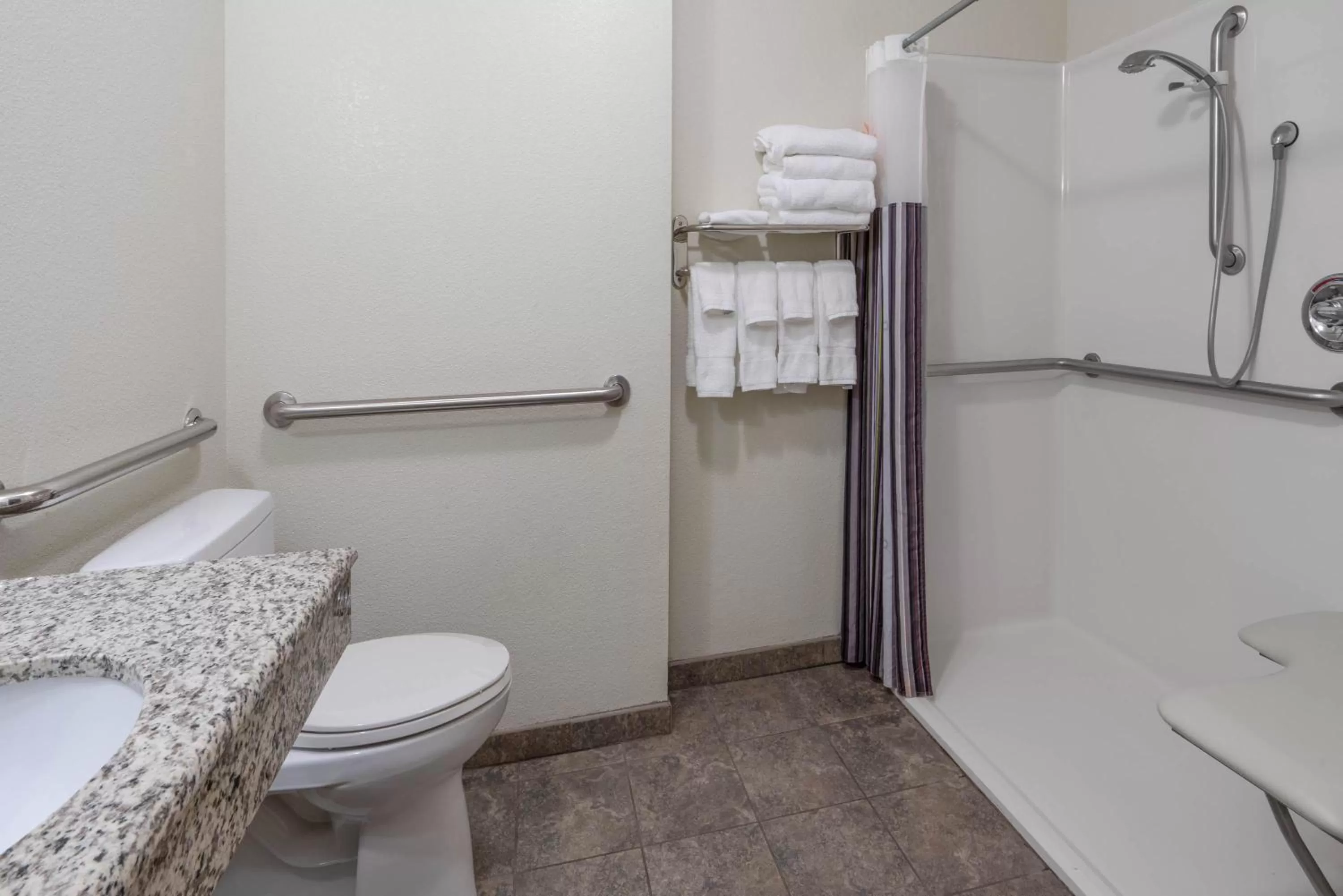 Shower in La Quinta Inn & Suites by Wyndham Loveland Estes Park