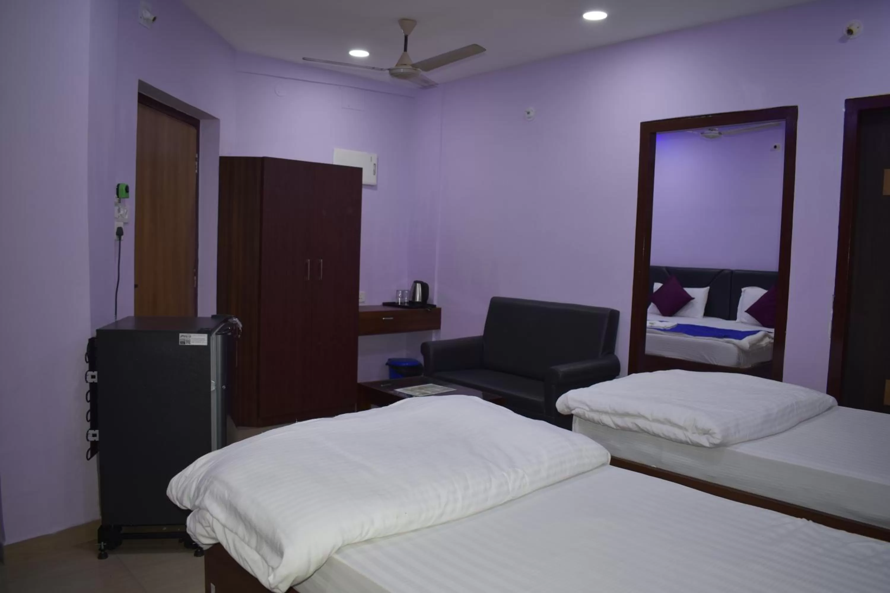 Bedroom, Bed in HOTEL PURI GREENS