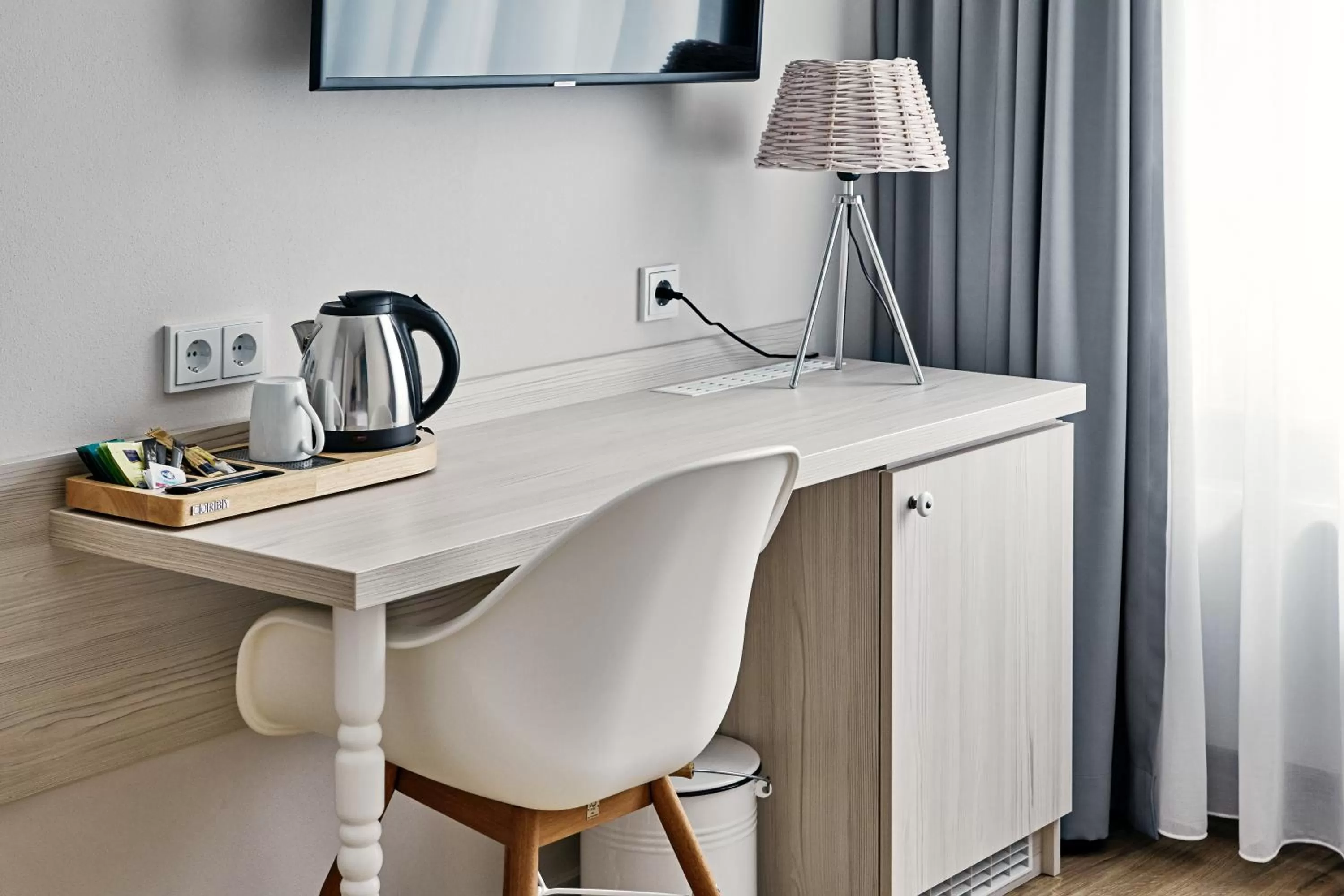 Coffee/tea facilities in Duus Hotel garni