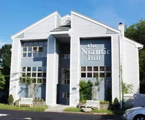 Property Building in The Niantic Inn