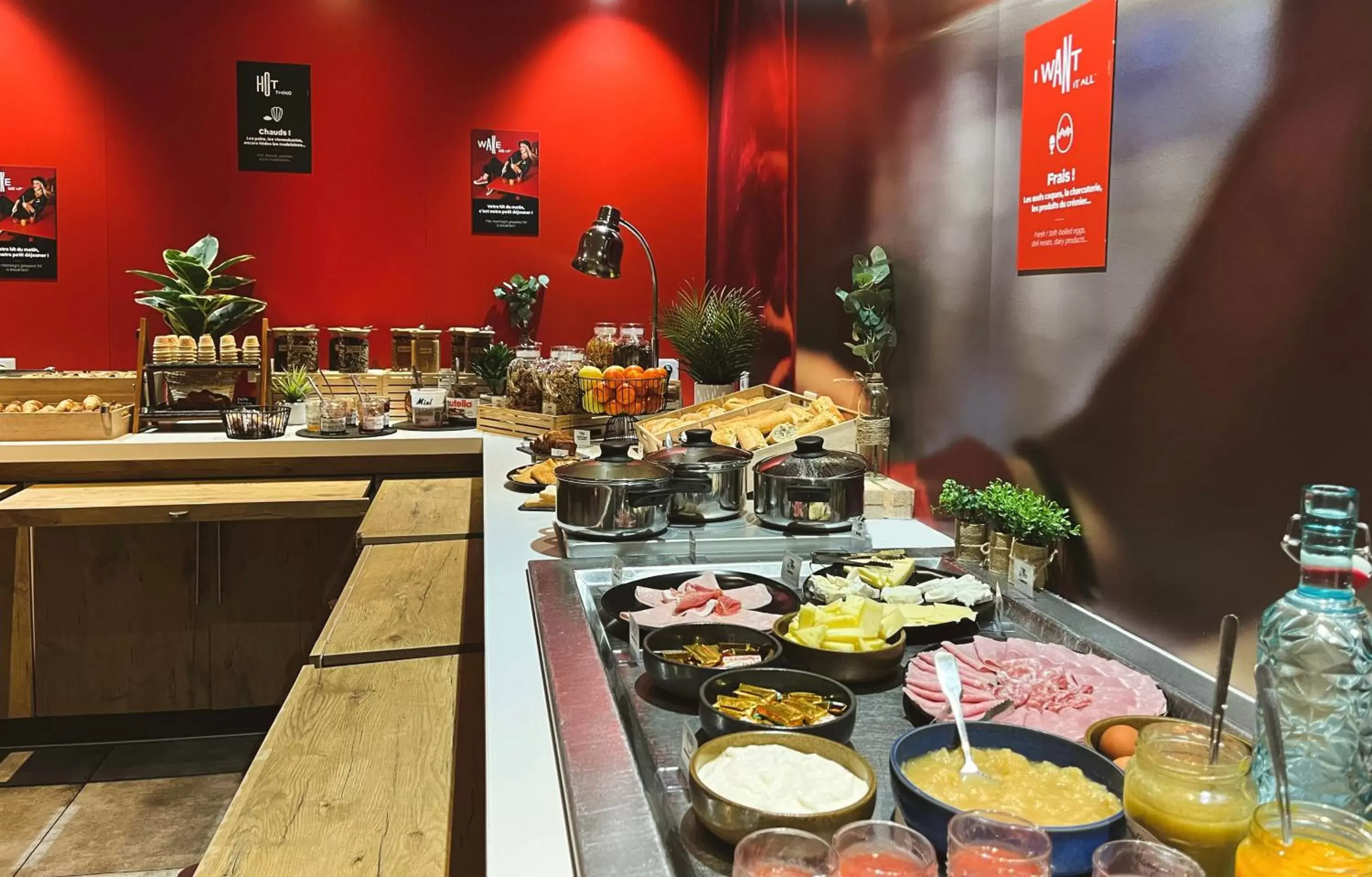 Breakfast, Restaurant/Places to Eat in ibis Nîmes Ouest - A9