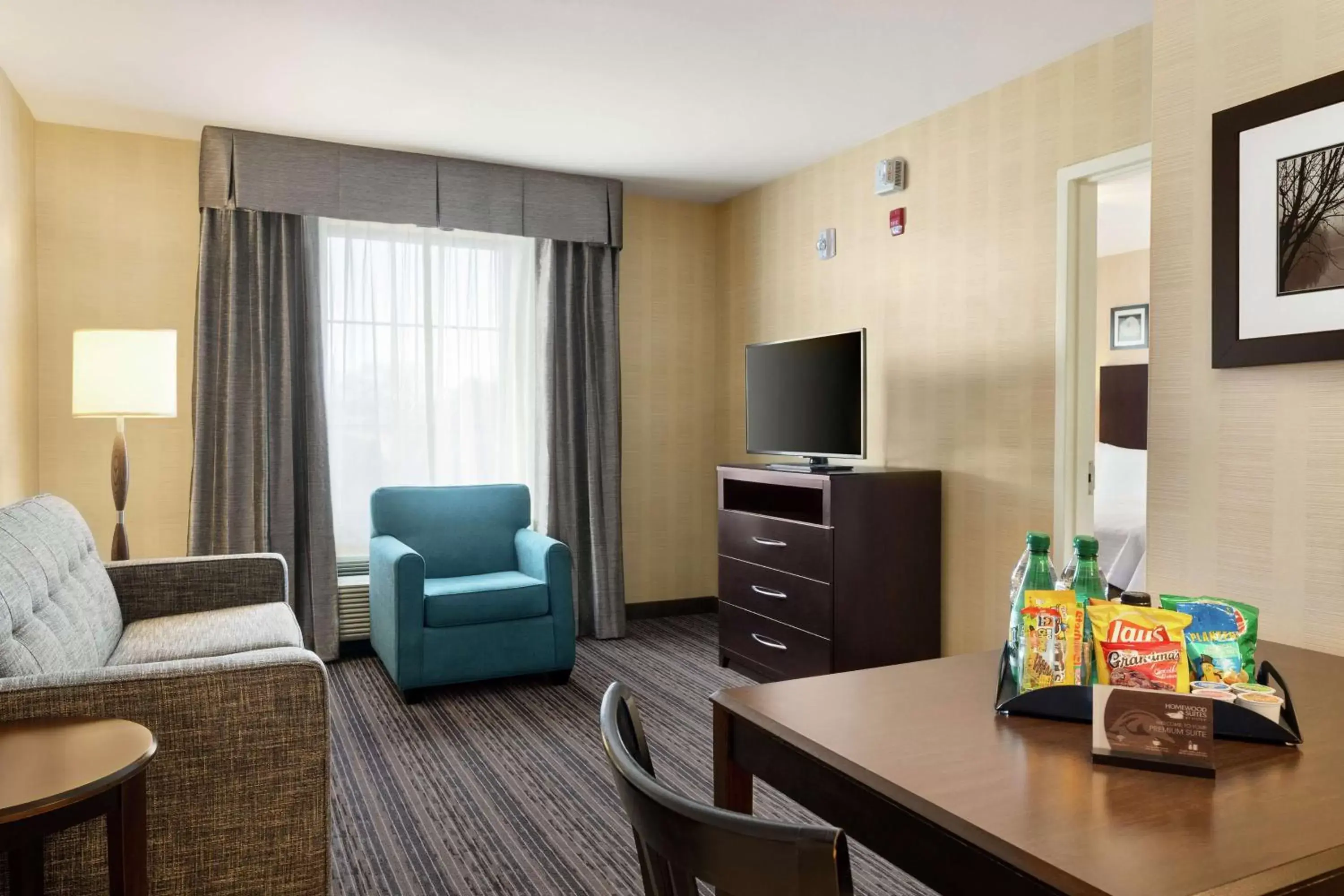 Bedroom, TV/Entertainment Center in Homewood Suites by Hilton Newtown - Langhorne, PA