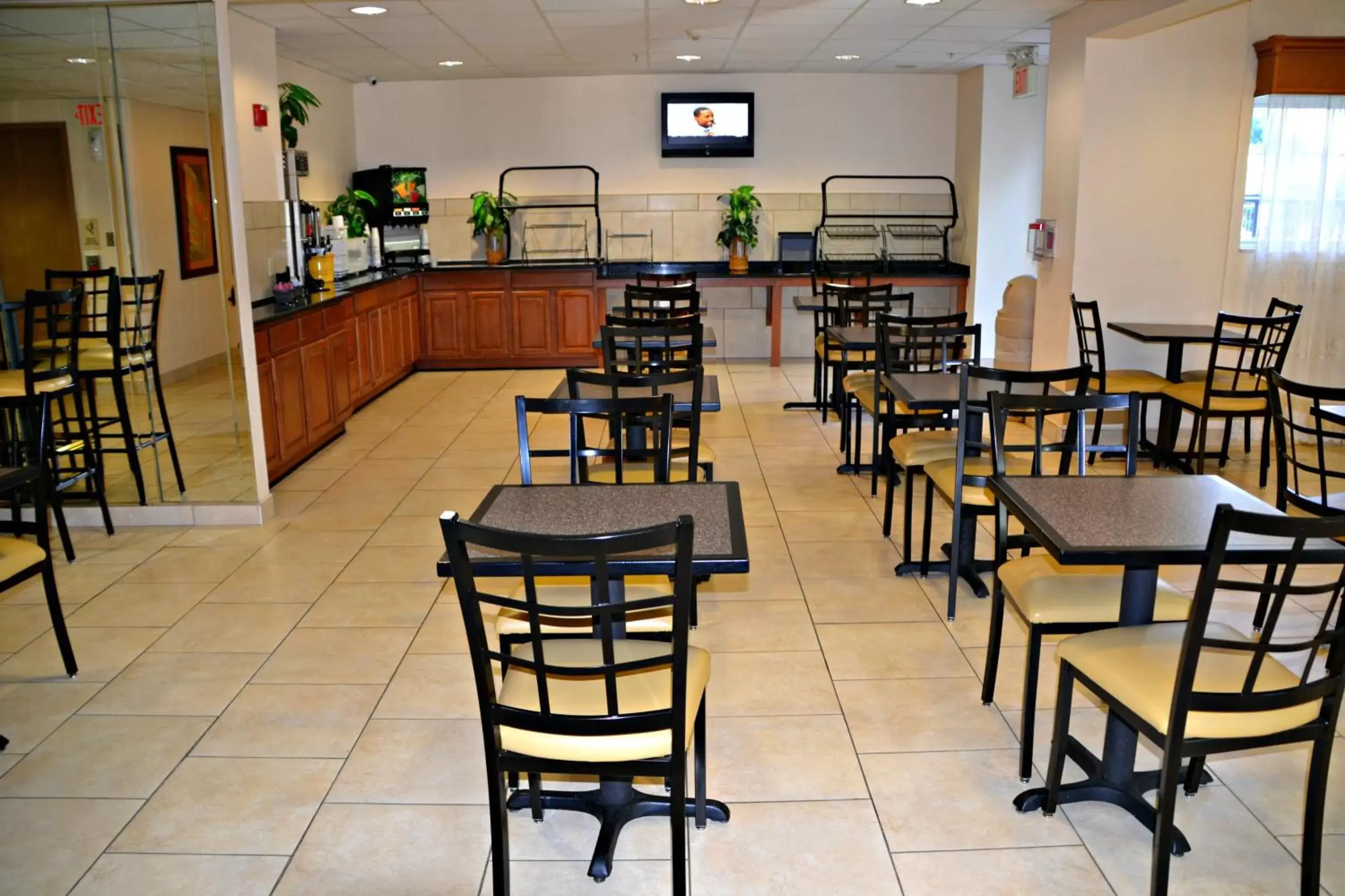 minibar, Restaurant/Places to Eat in Baymont by Wyndham Orlando-International Dr-Universal Blvd