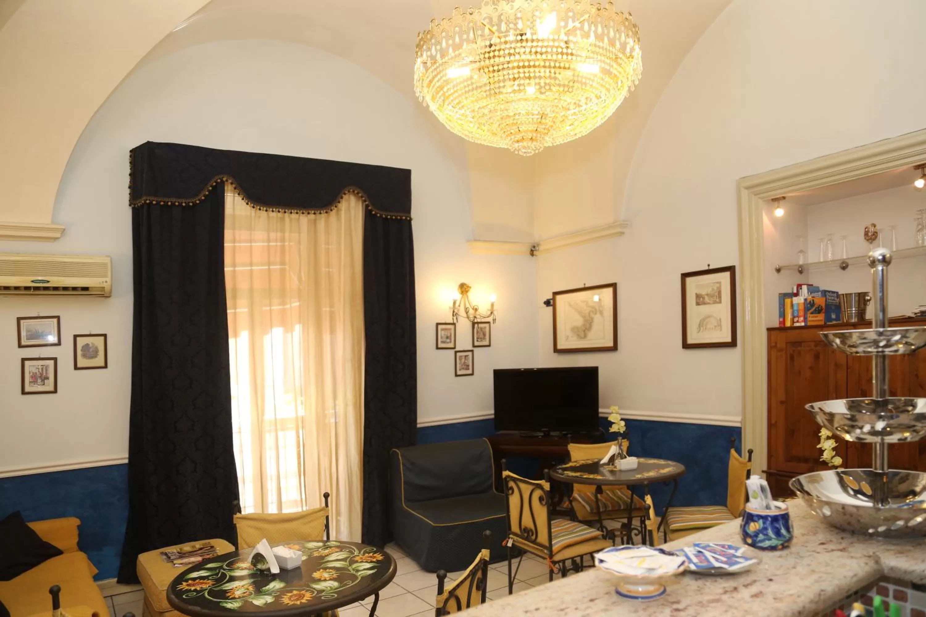 Lounge or bar in Hotel Sangiuliano 132 centro storico Catania