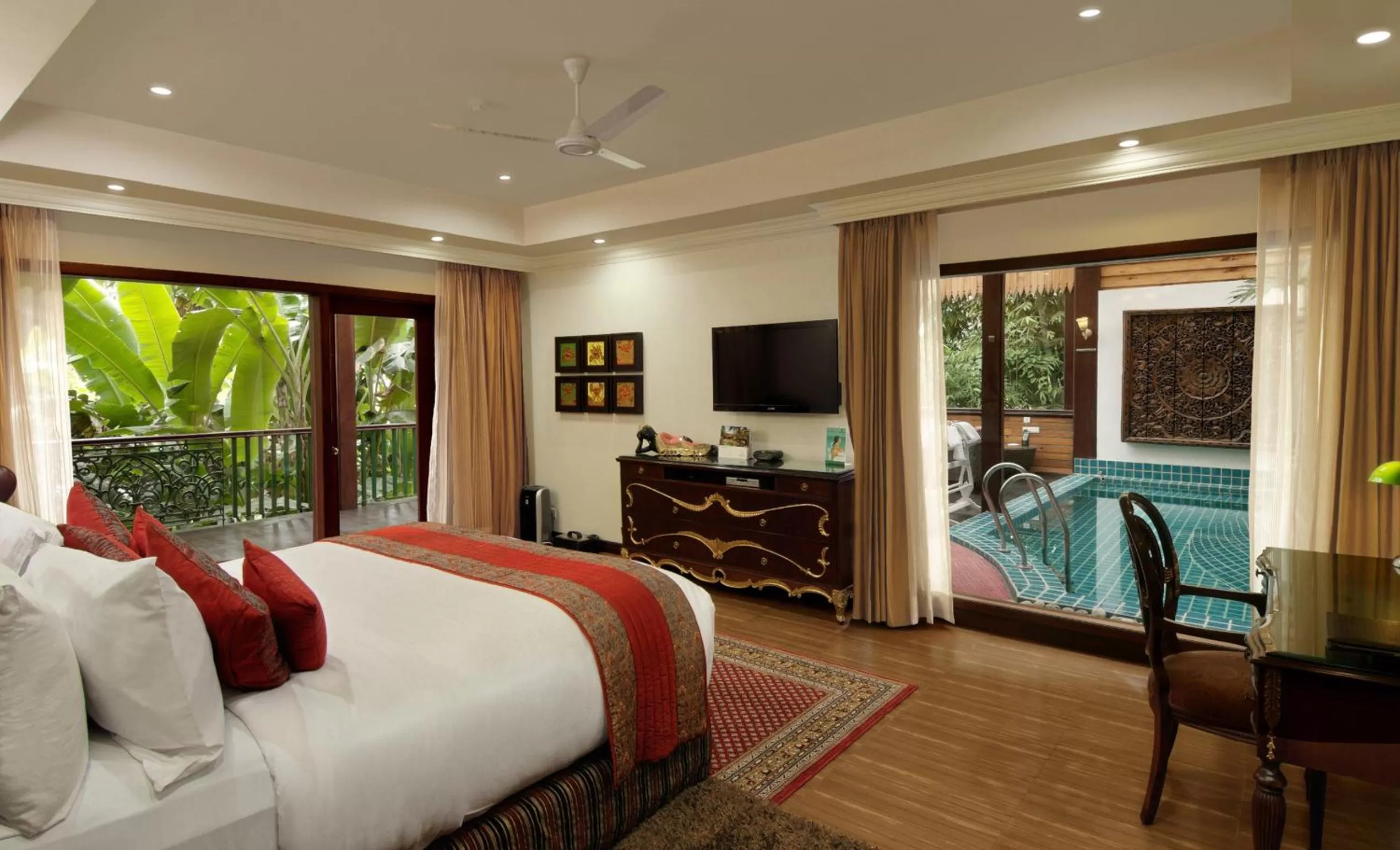 Day, Bed in Mayfair Spa Resort & Casino