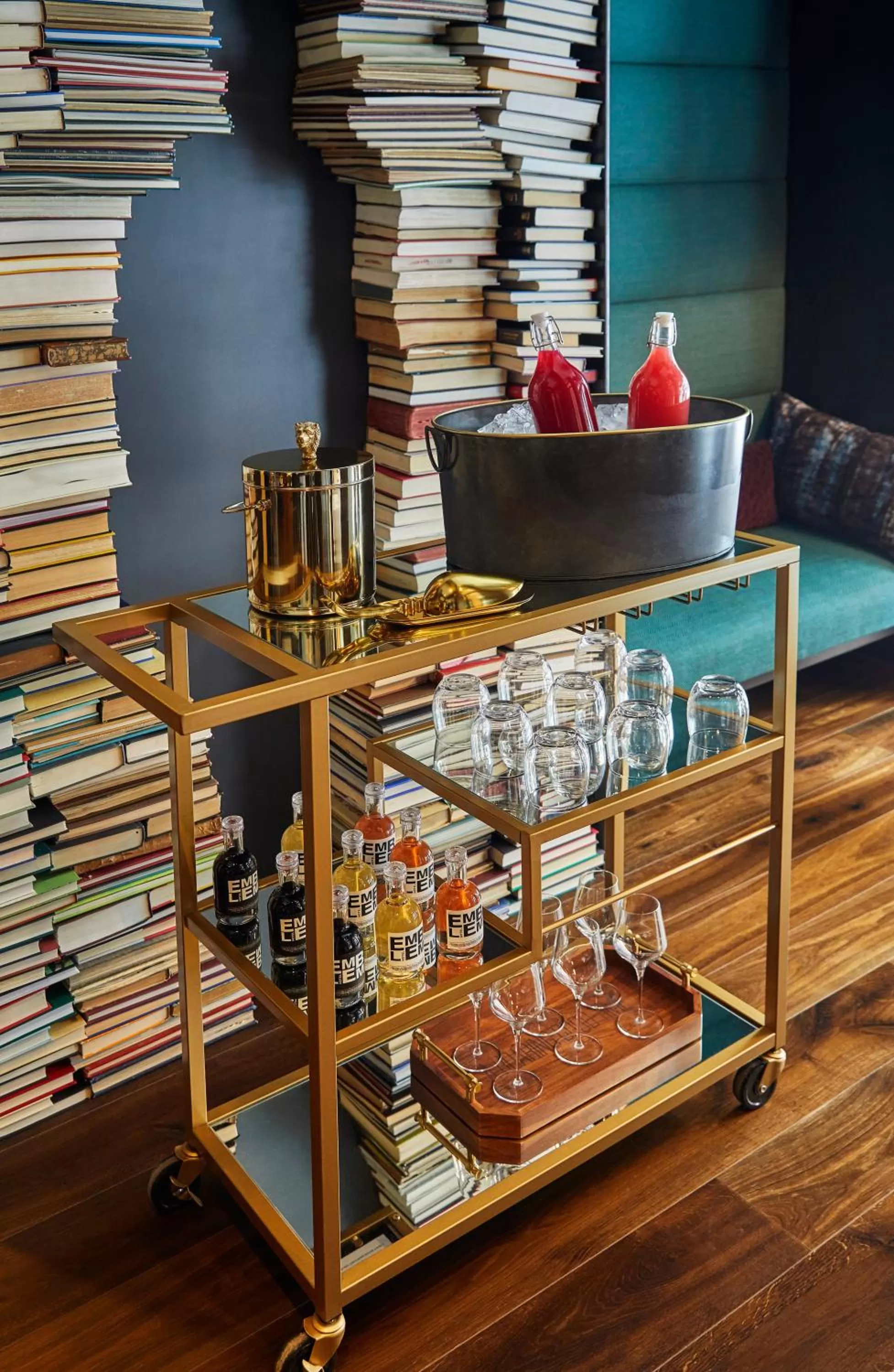 Food and drinks in Hotel Emblem San Francisco