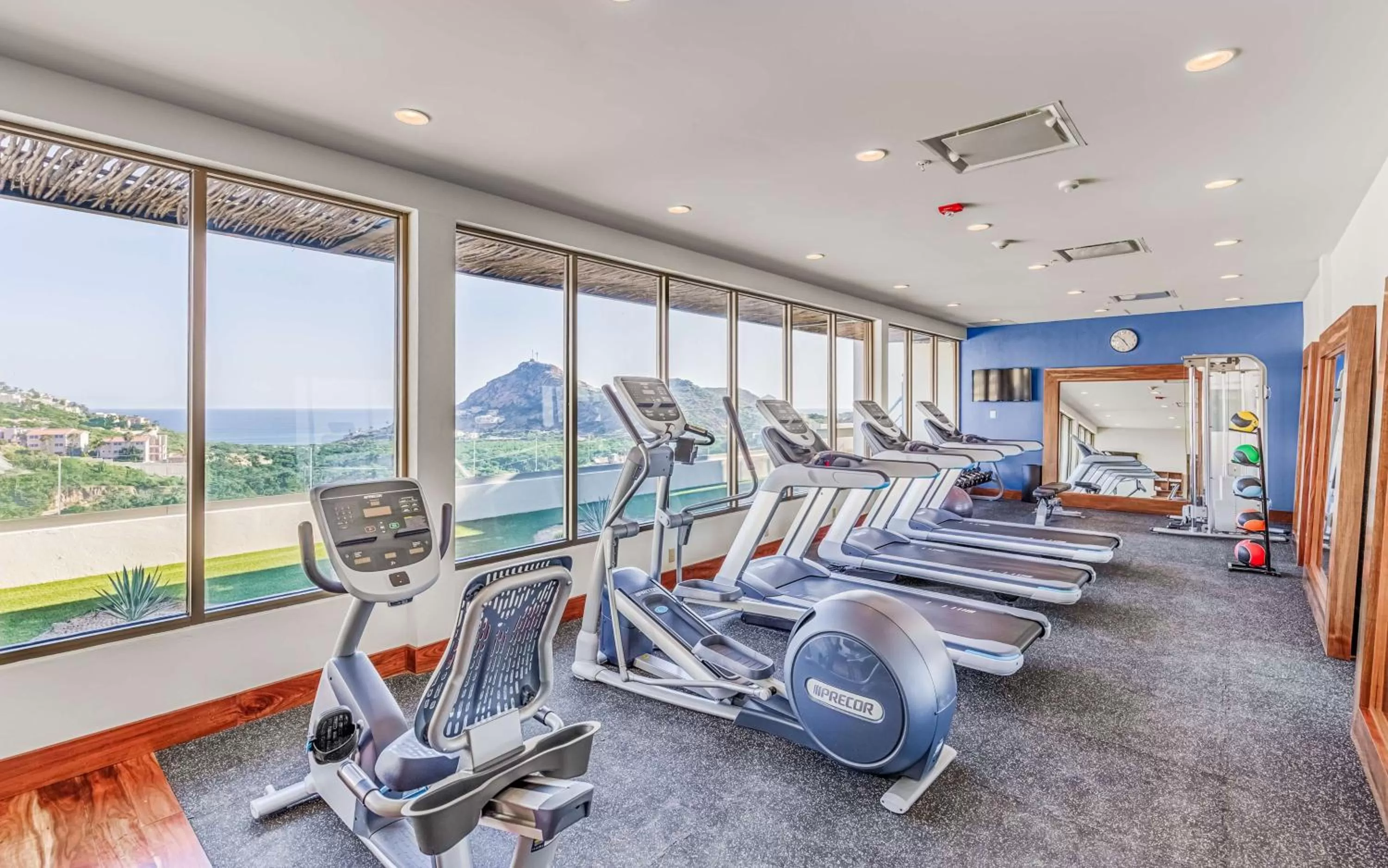 Fitness centre/facilities in Hampton Inn & Suites by Hilton Los Cabos