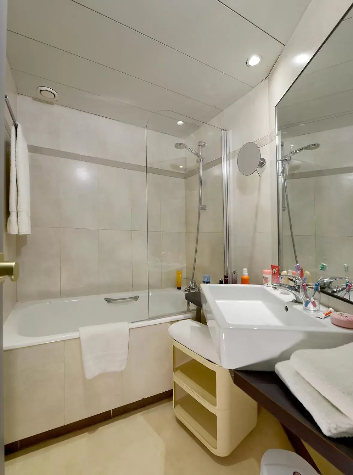 Shower, Bathroom in Residence Residéal Antibes