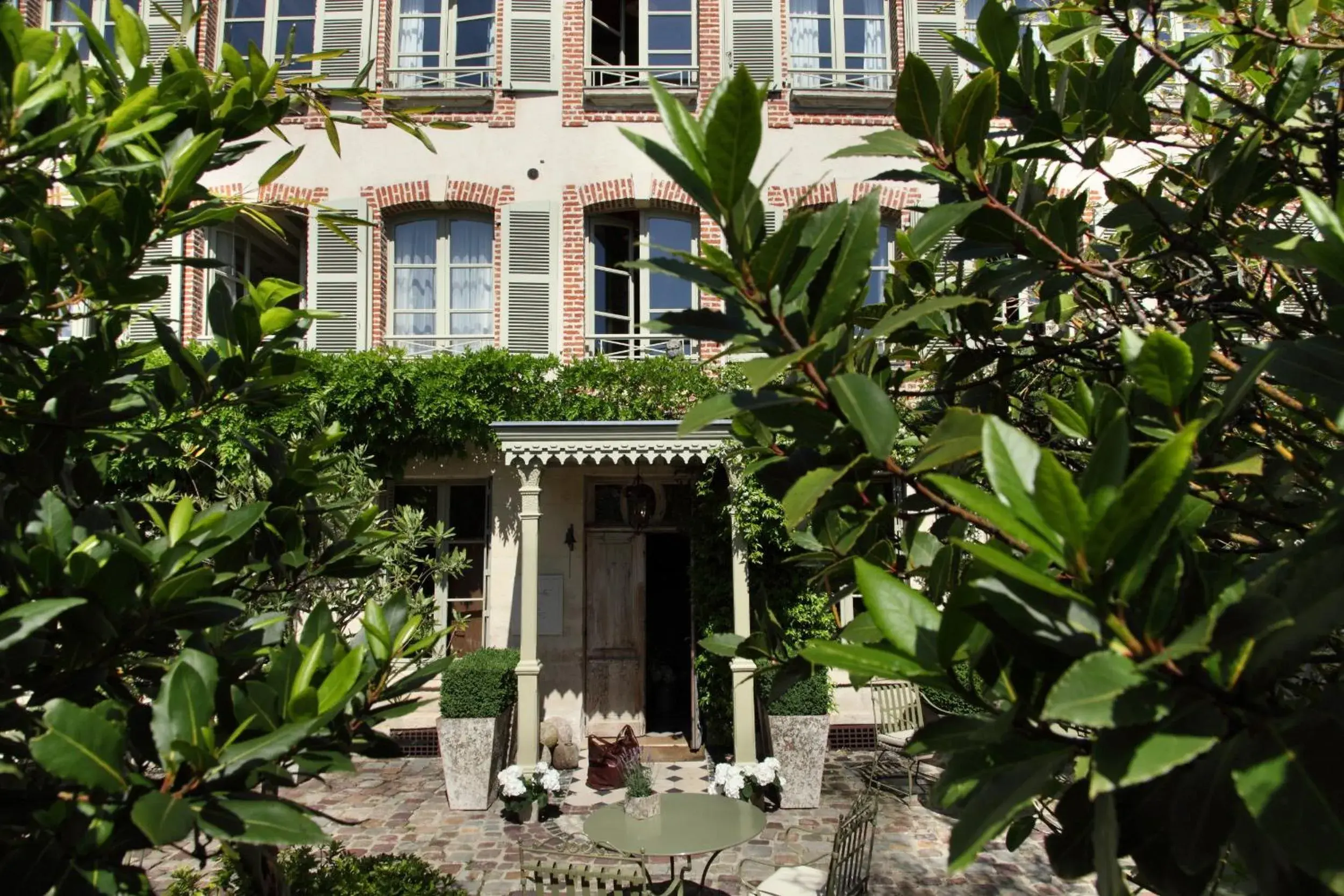 Facade/entrance, Property Building in La Maison De Lucie