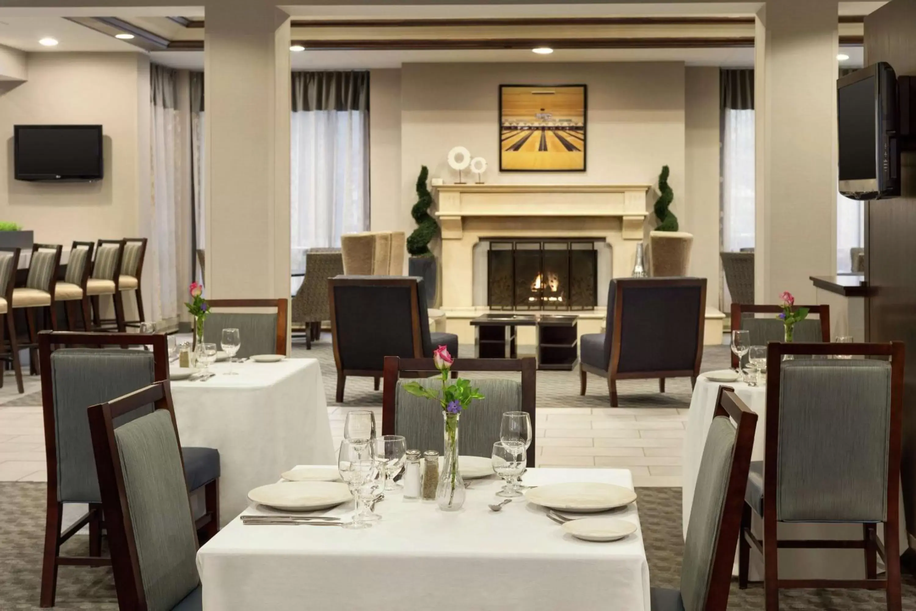 Restaurant/Places to Eat in DoubleTree by Hilton Hotel Detroit - Novi