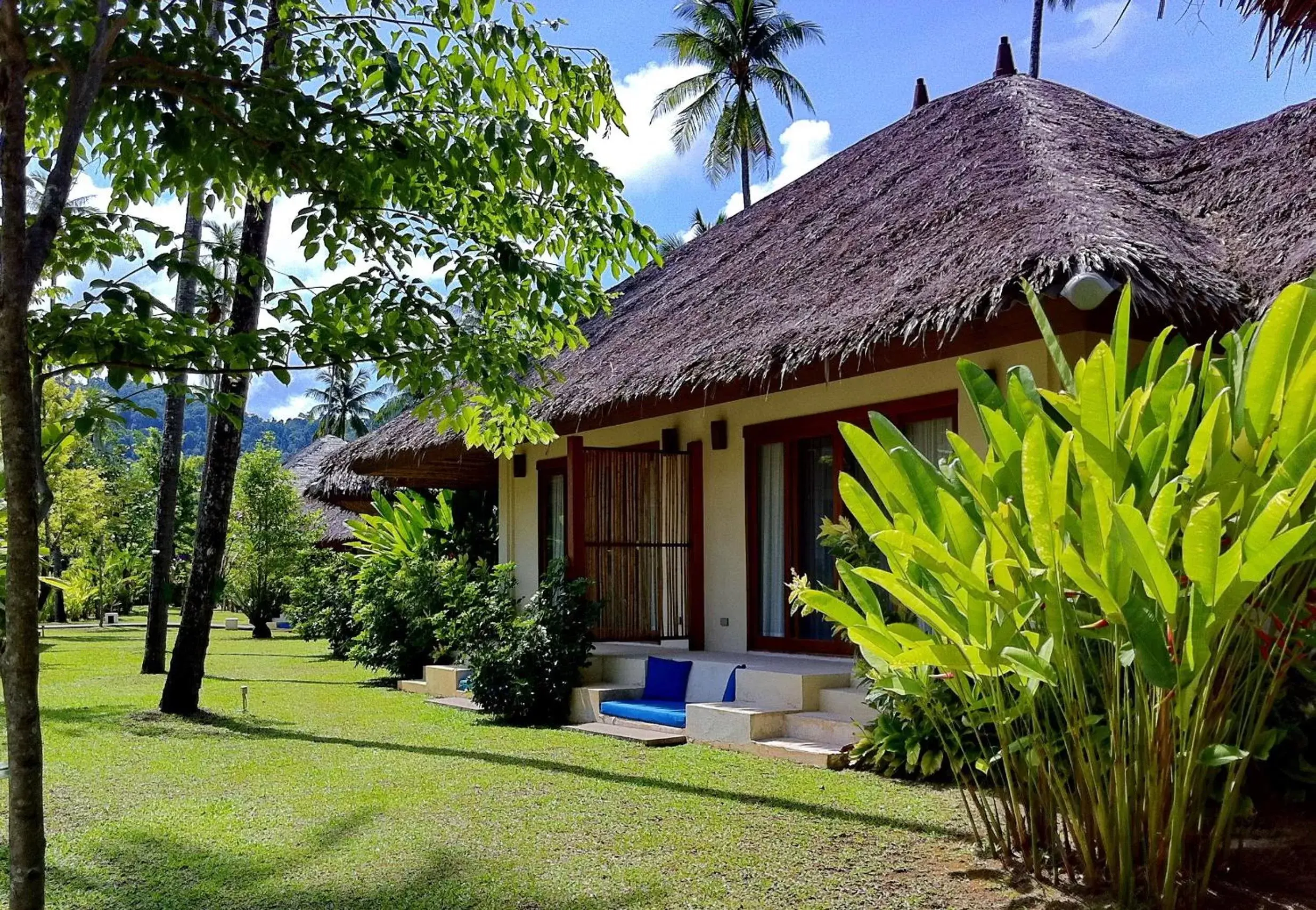 Facade/entrance in Bangsak Village - Adults Only - SHA Extra Plus Facade/entrance in Bangsak Village - Adults Only - SHA Extra Plus