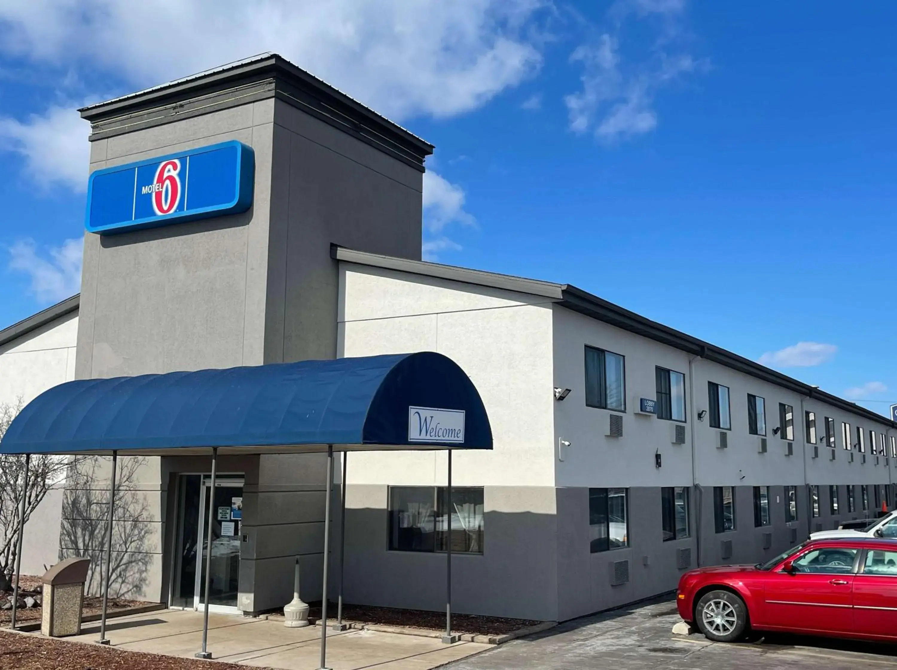 Property building in Motel 6-Green Bay, WI - Lambeau