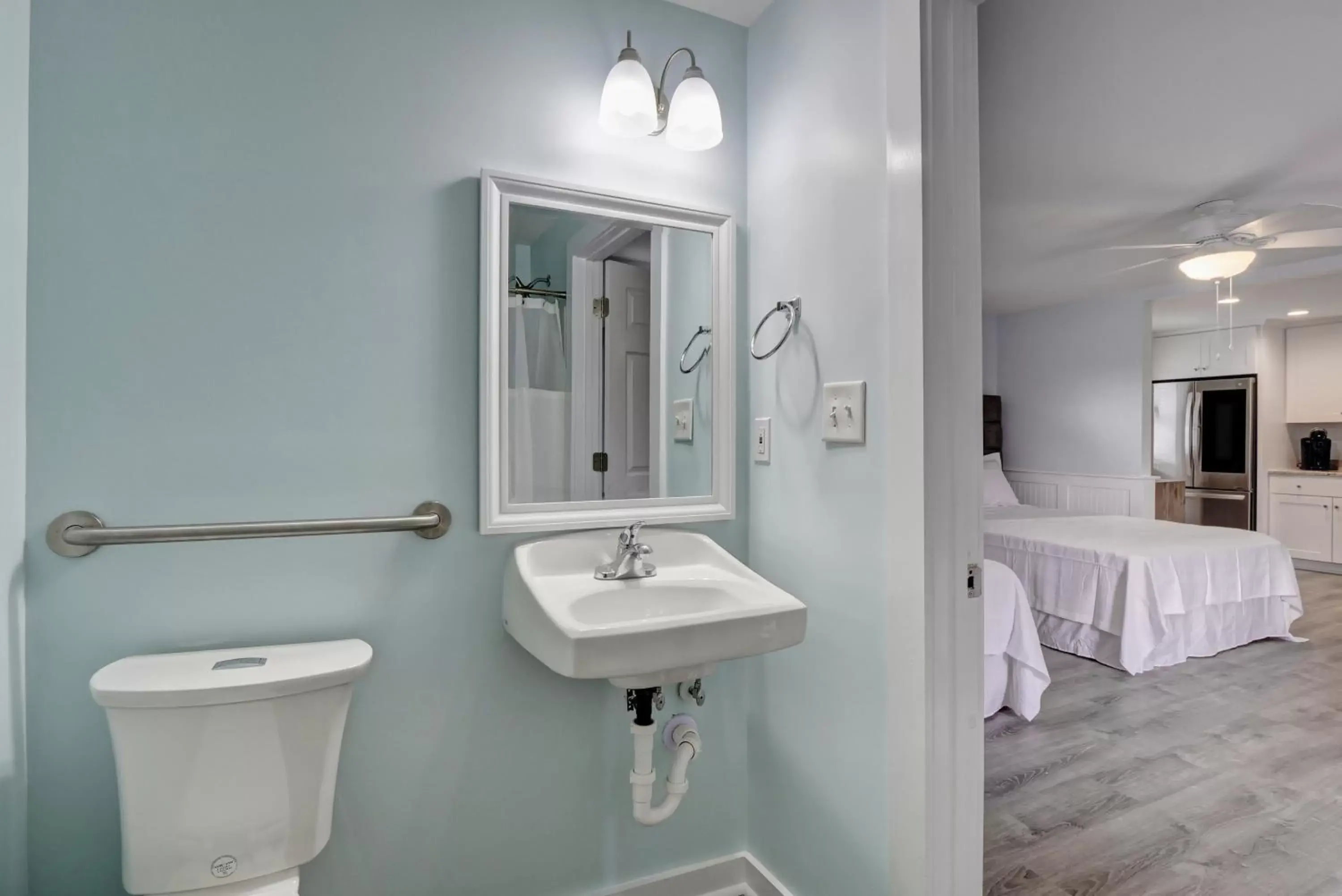 Property building, Bathroom in Loggerhead Inn and Suites by Carolina Retreats