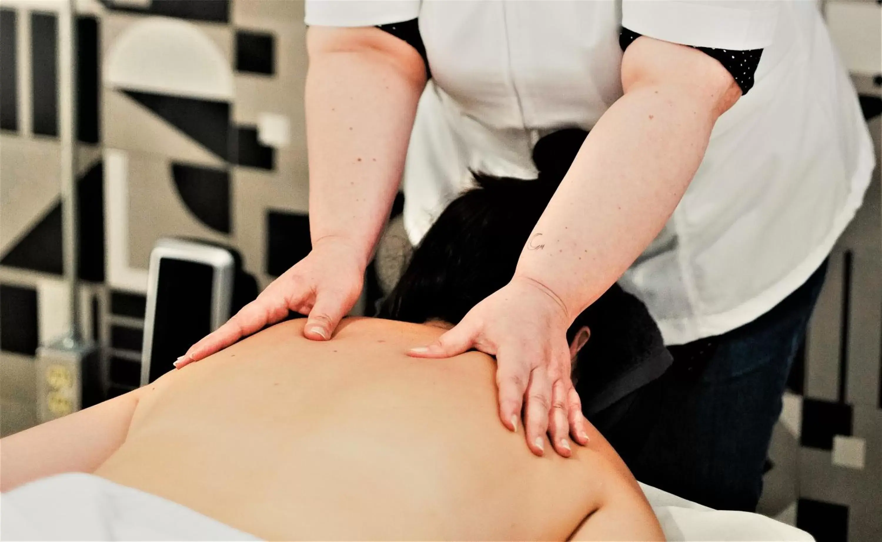 Massage in Ixmukané Suites & Spa