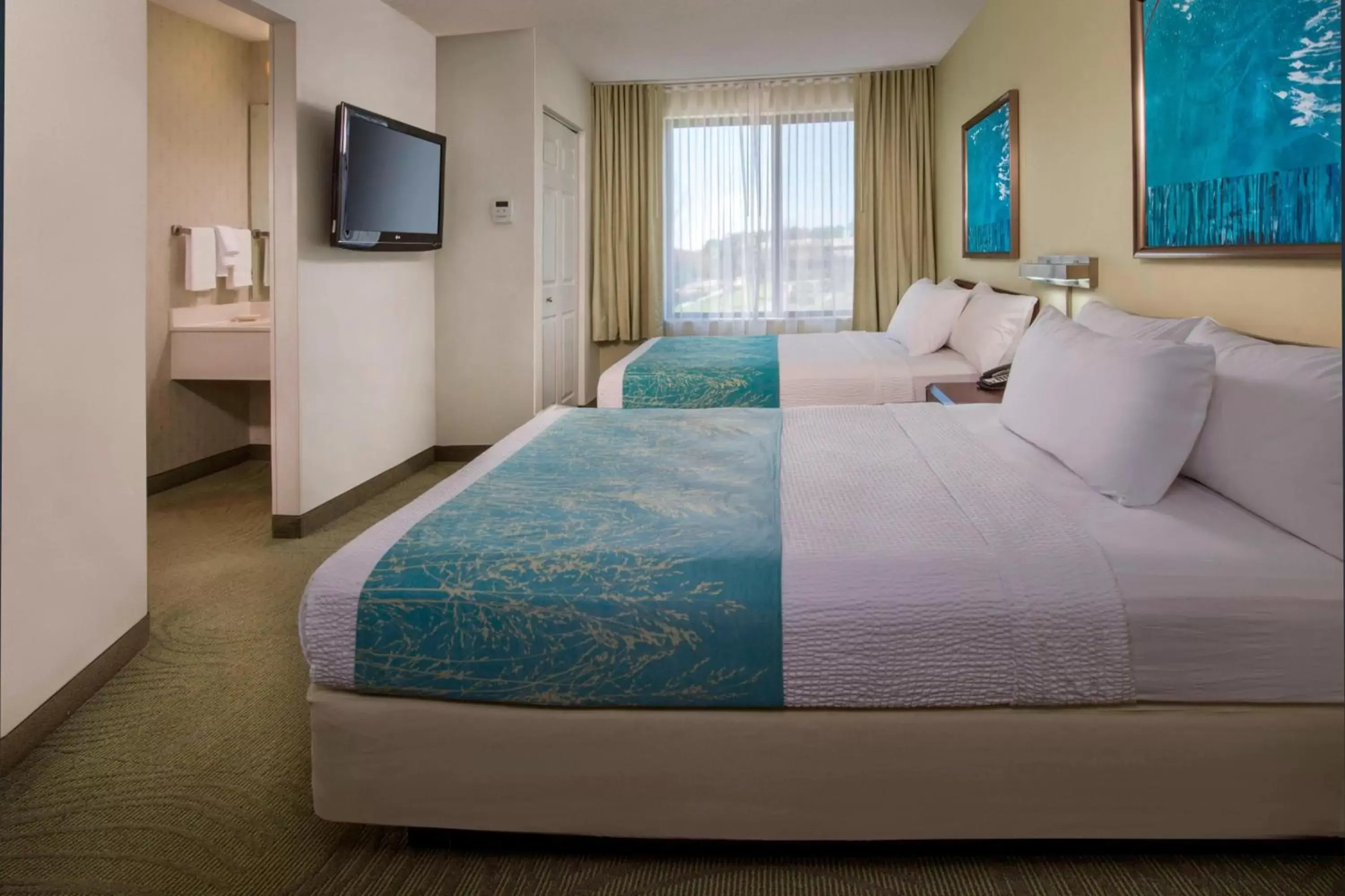 Photo of the whole room, Bed in SpringHill Suites Raleigh-Durham Airport/Research Triangle Park