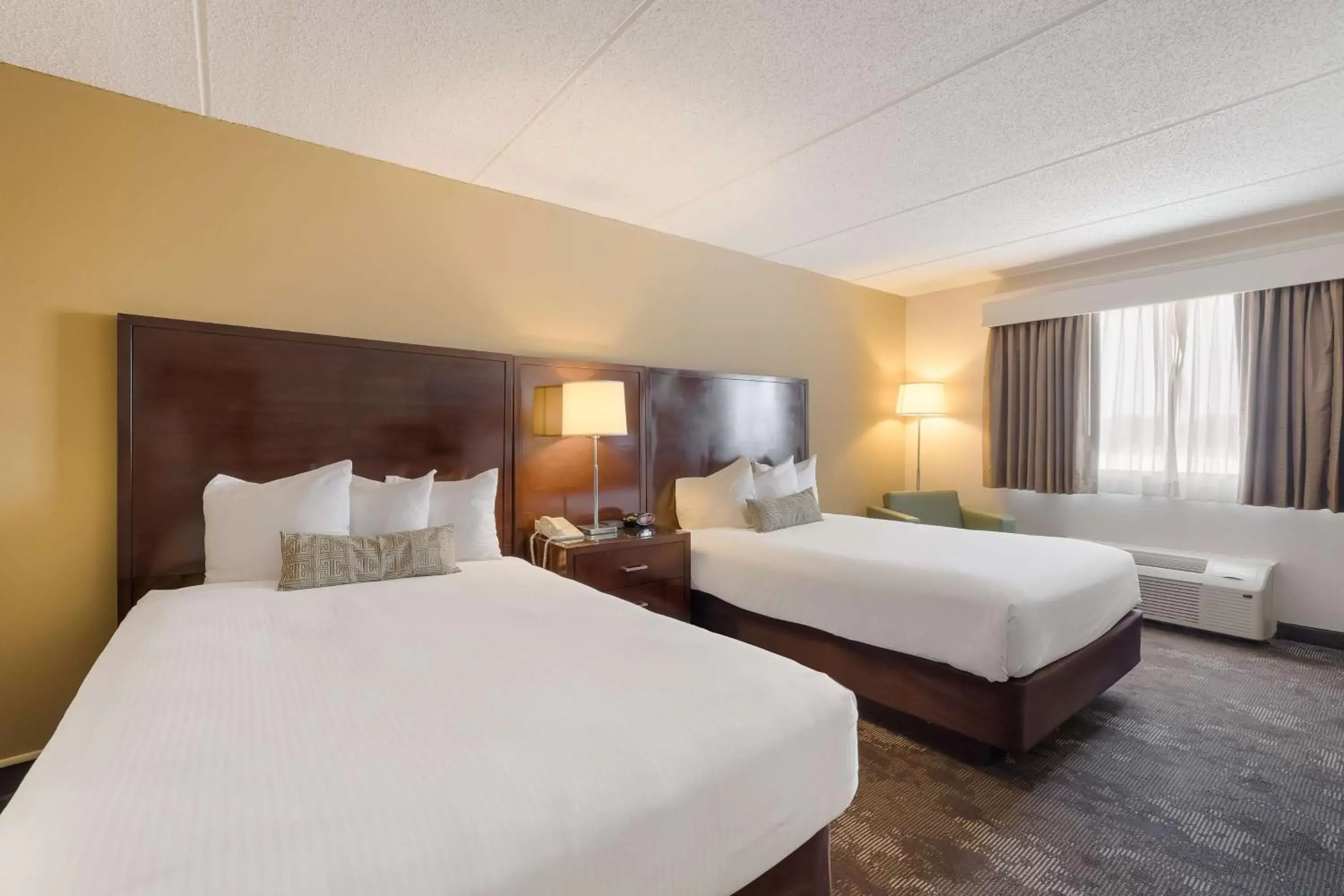 Bedroom, Bed in Best Western Riverfront Inn