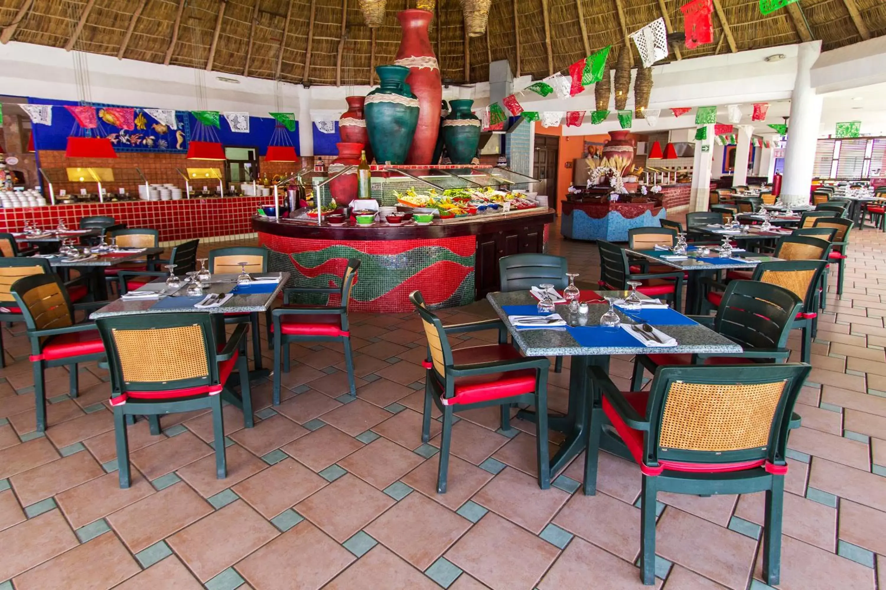 Restaurant/Places to Eat in Royal Decameron Complex - All Inclusive