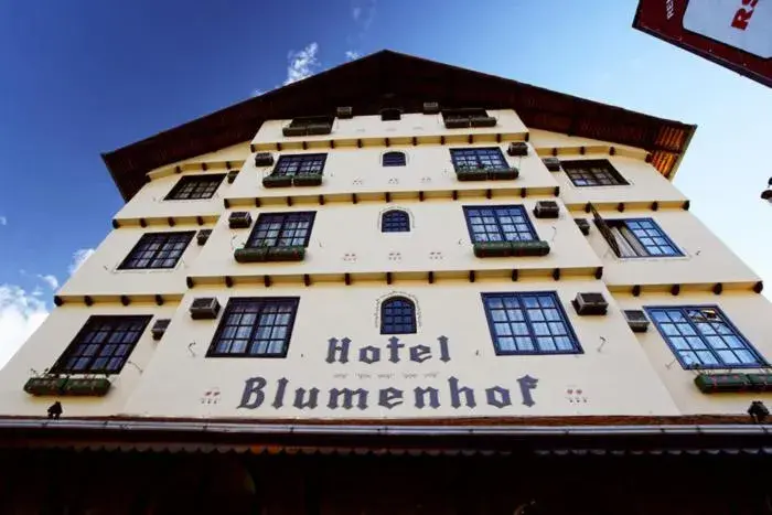 Facade/entrance, Property Building in Hotel Blumenhof