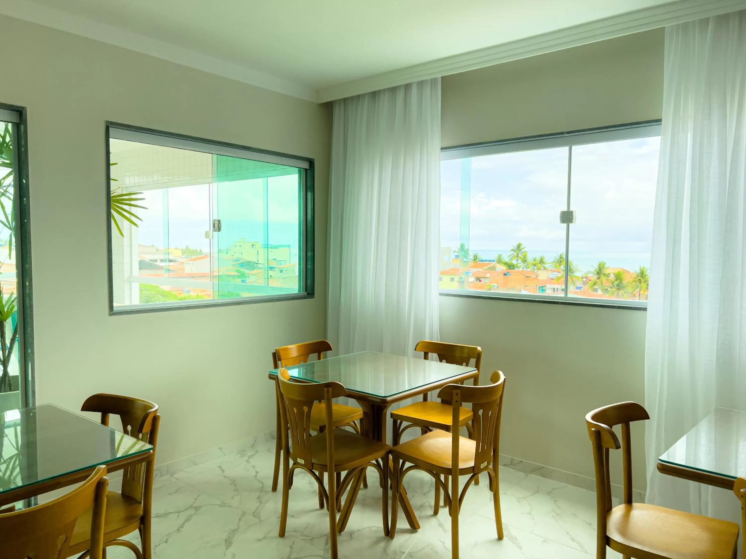 Dining area in Pousada Marítimos