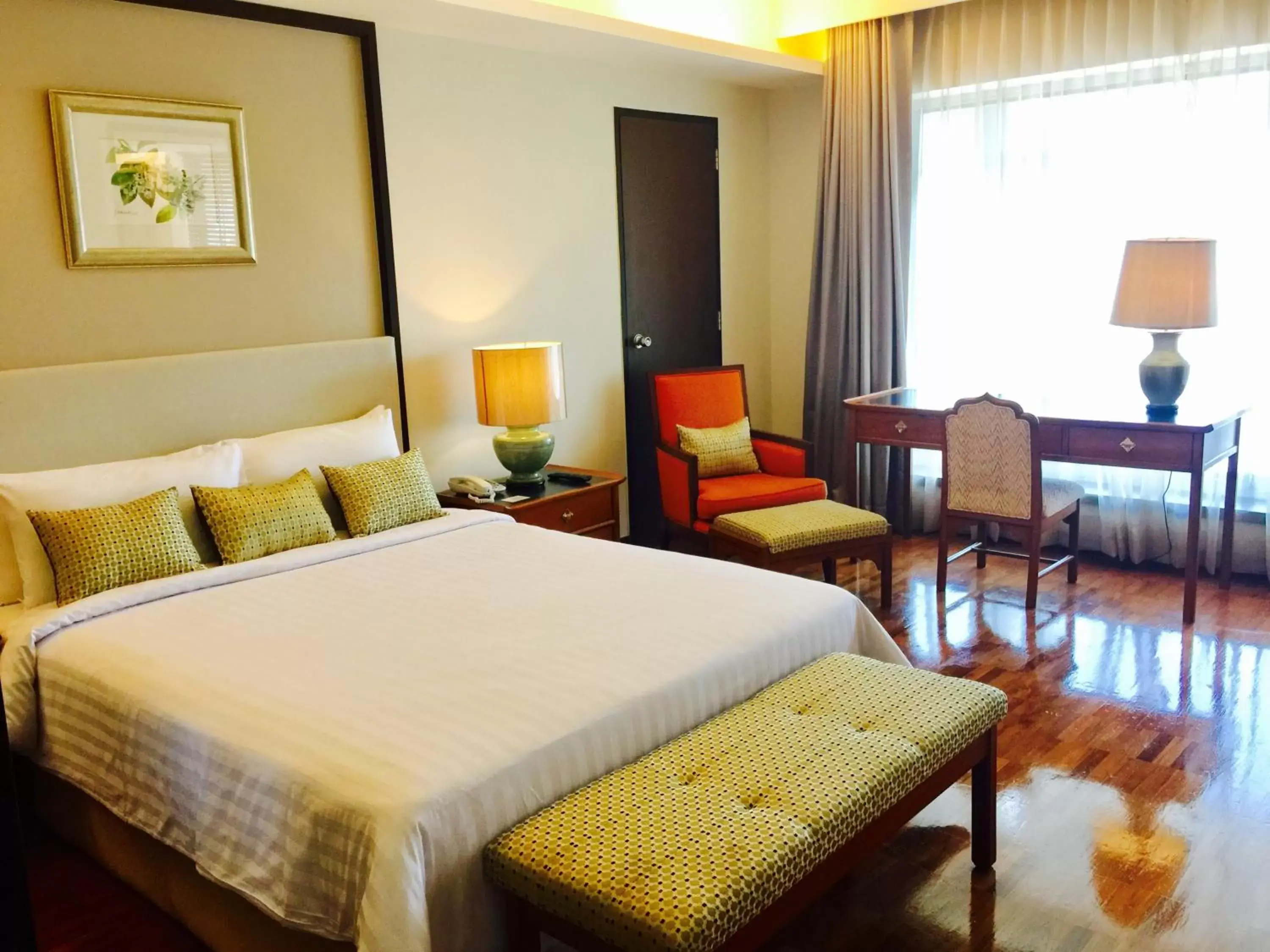 Bedroom, Bed in Indra Regent Hotel