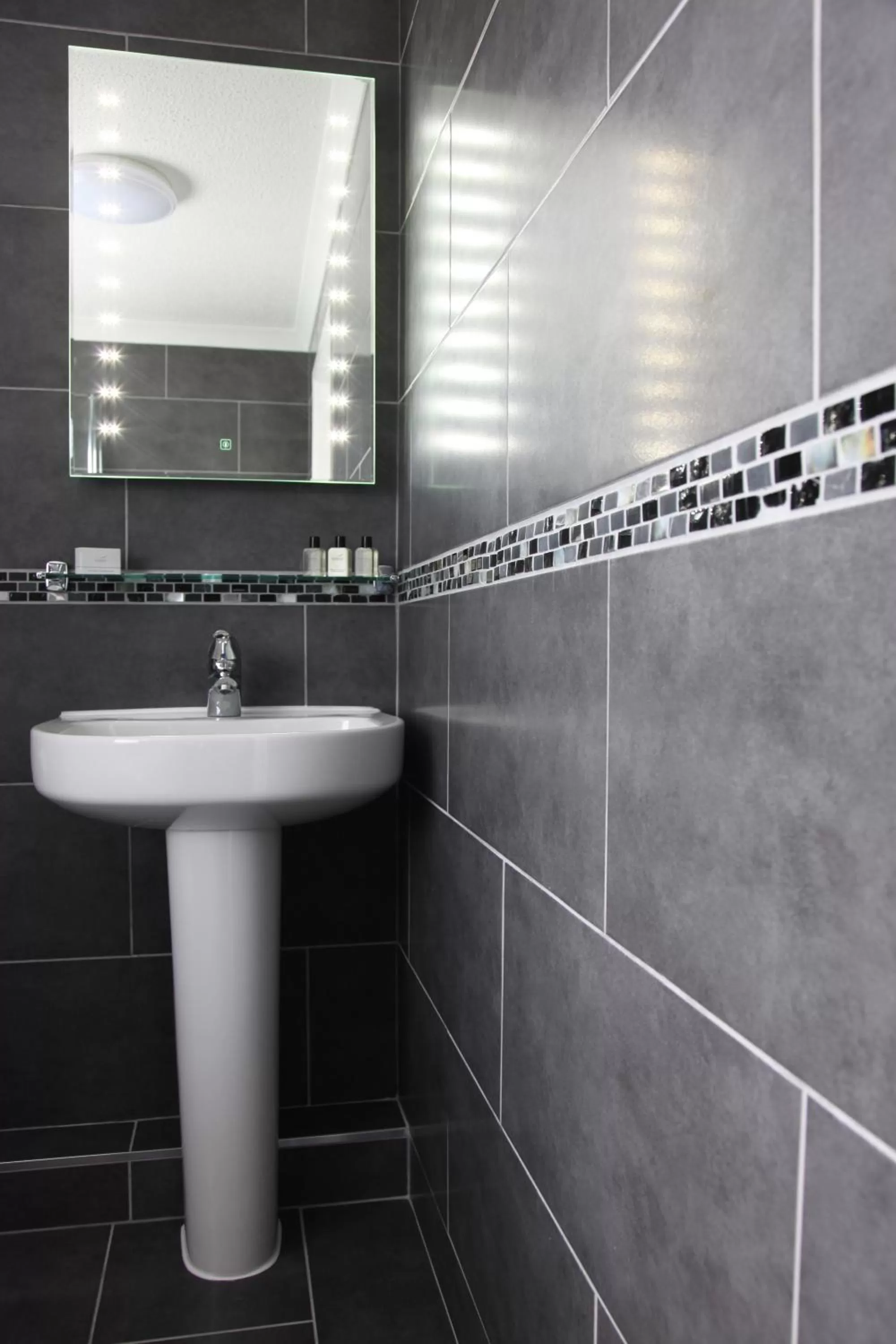 Bathroom in Best Western Fowey Valley