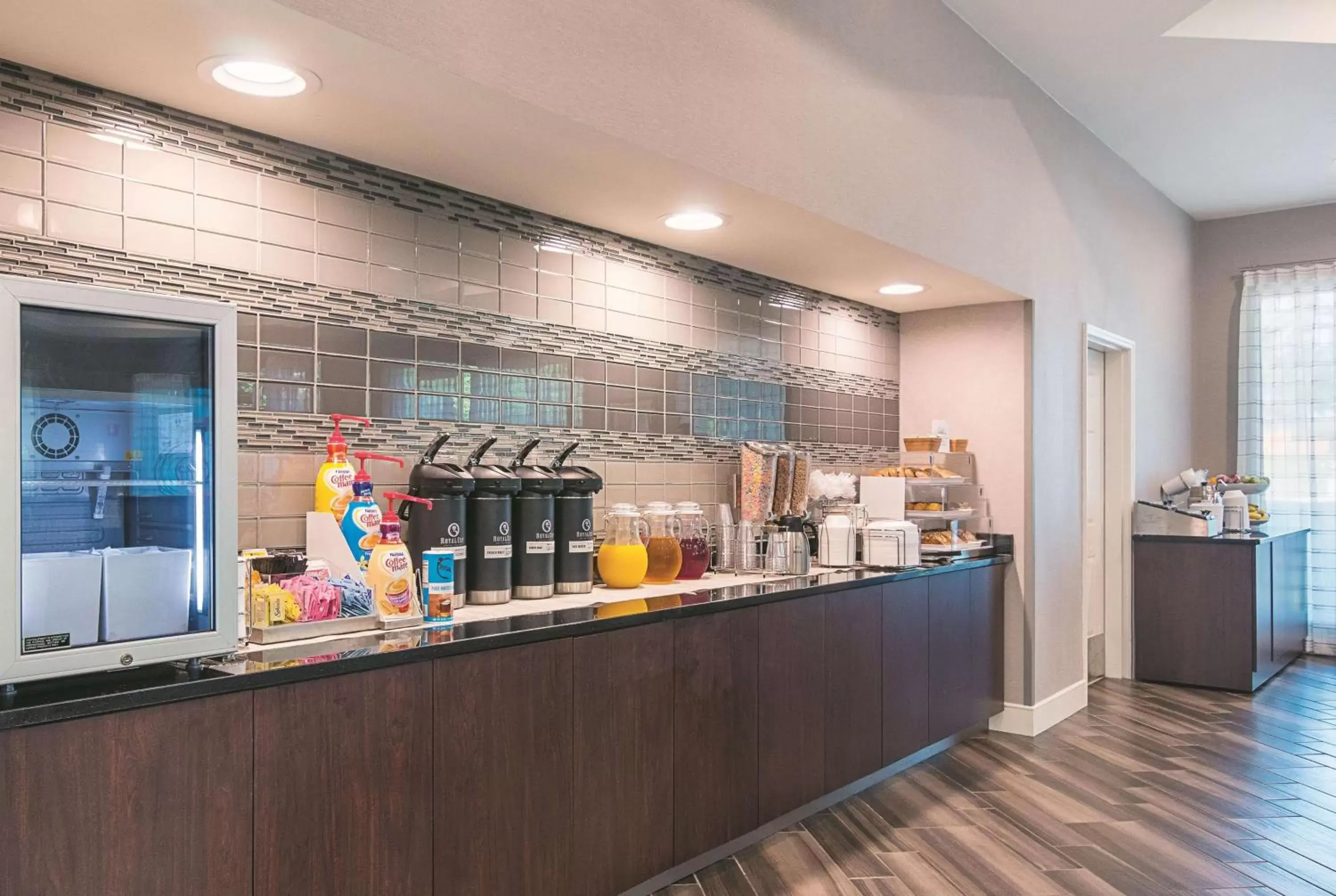 Restaurant/places to eat in La Quinta by Wyndham Atlanta Conyers Restaurant/places to eat in La Quinta by Wyndham Atlanta Conyers