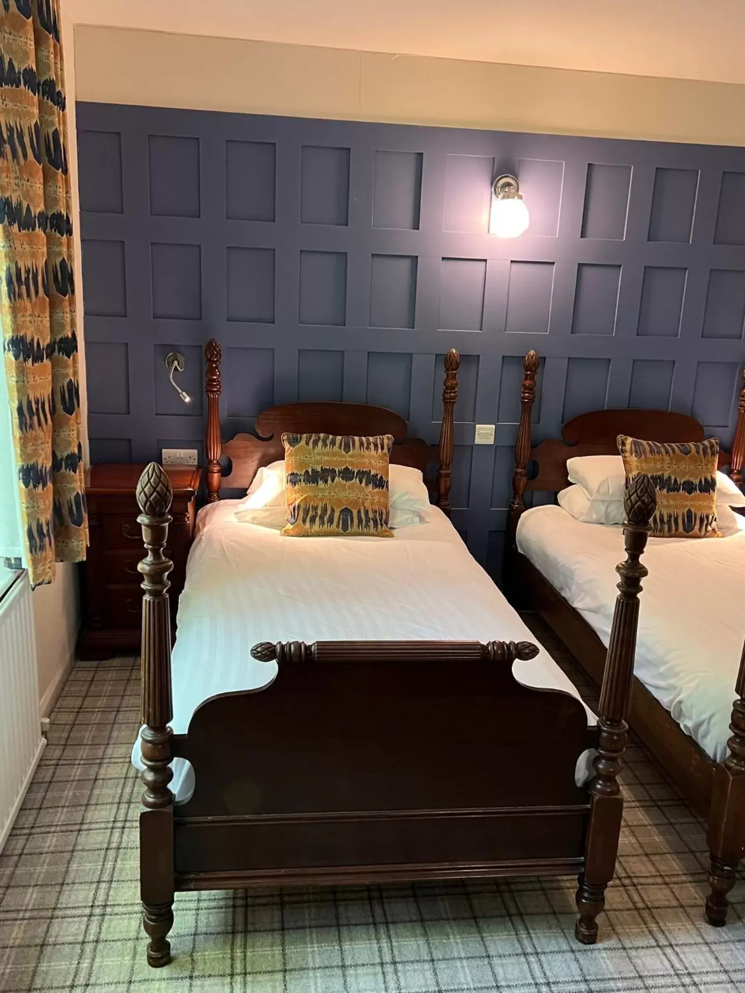 Bed in The Chainbridge Hotel