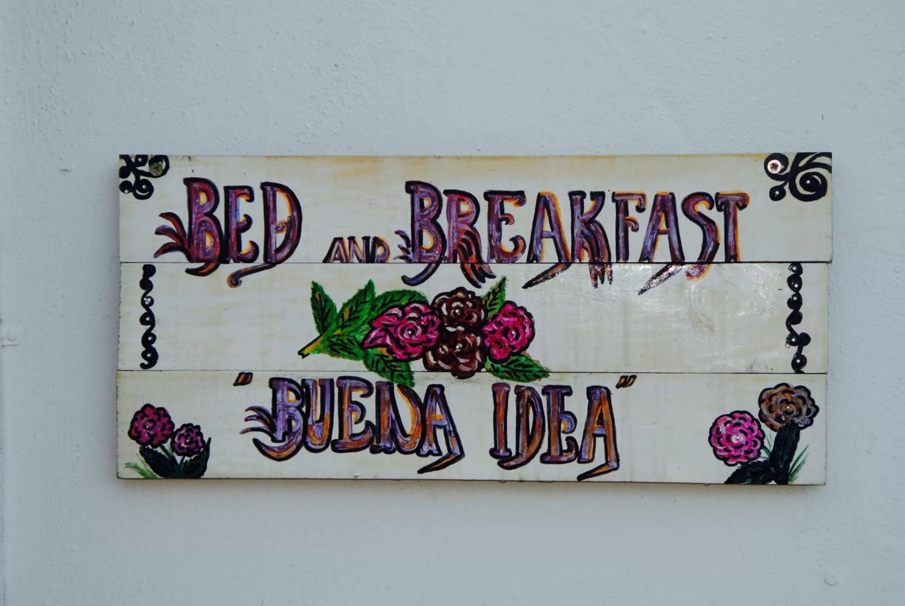 Decorative detail in Buena Idea - Adults Only