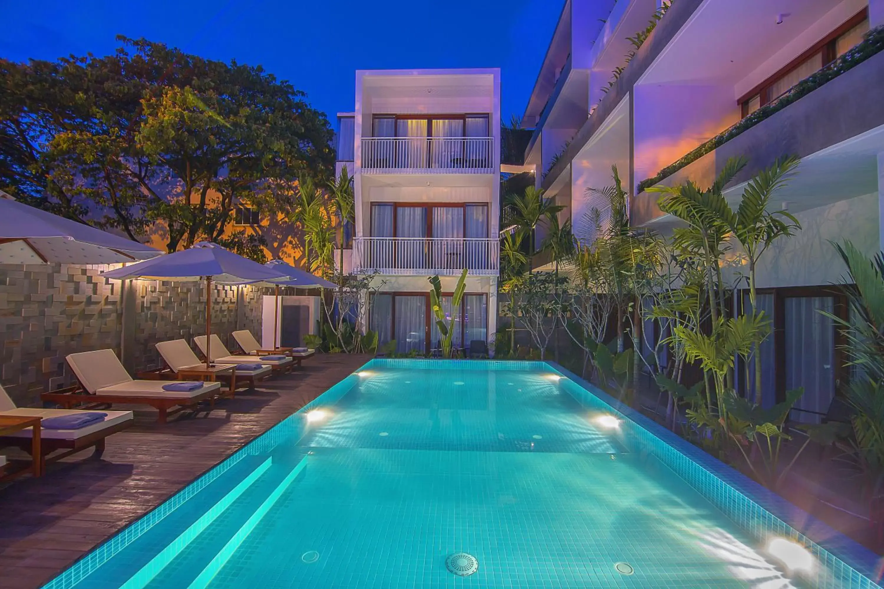 Swimming pool in Apsara Residence Hotel Swimming pool in Apsara Residence Hotel