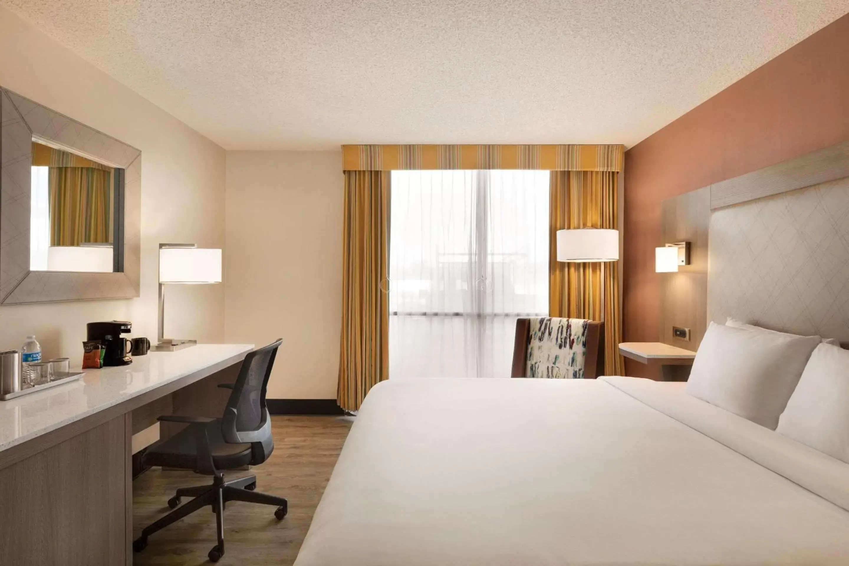 Bedroom in Radisson Hotel Lenexa Overland Park