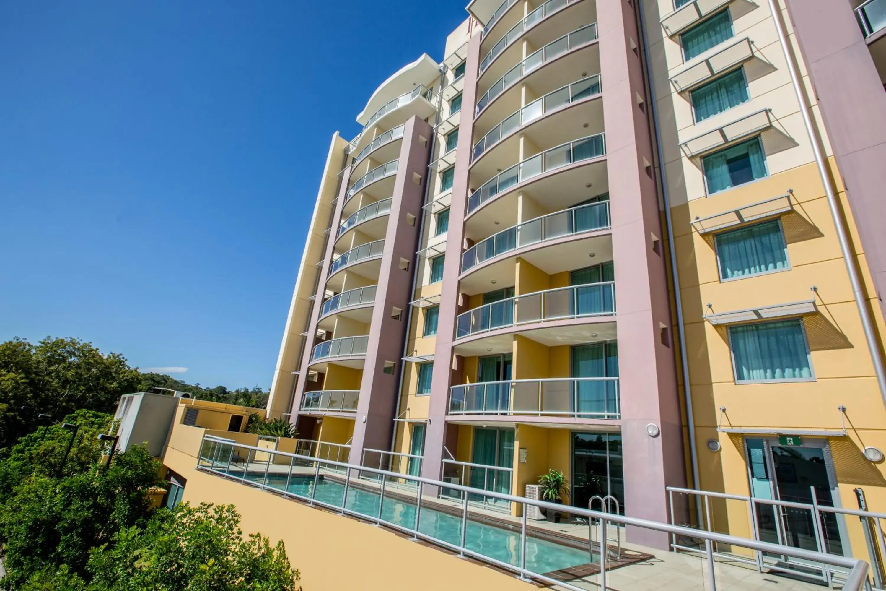 Swimming pool, Property Building in Hotel Gloria