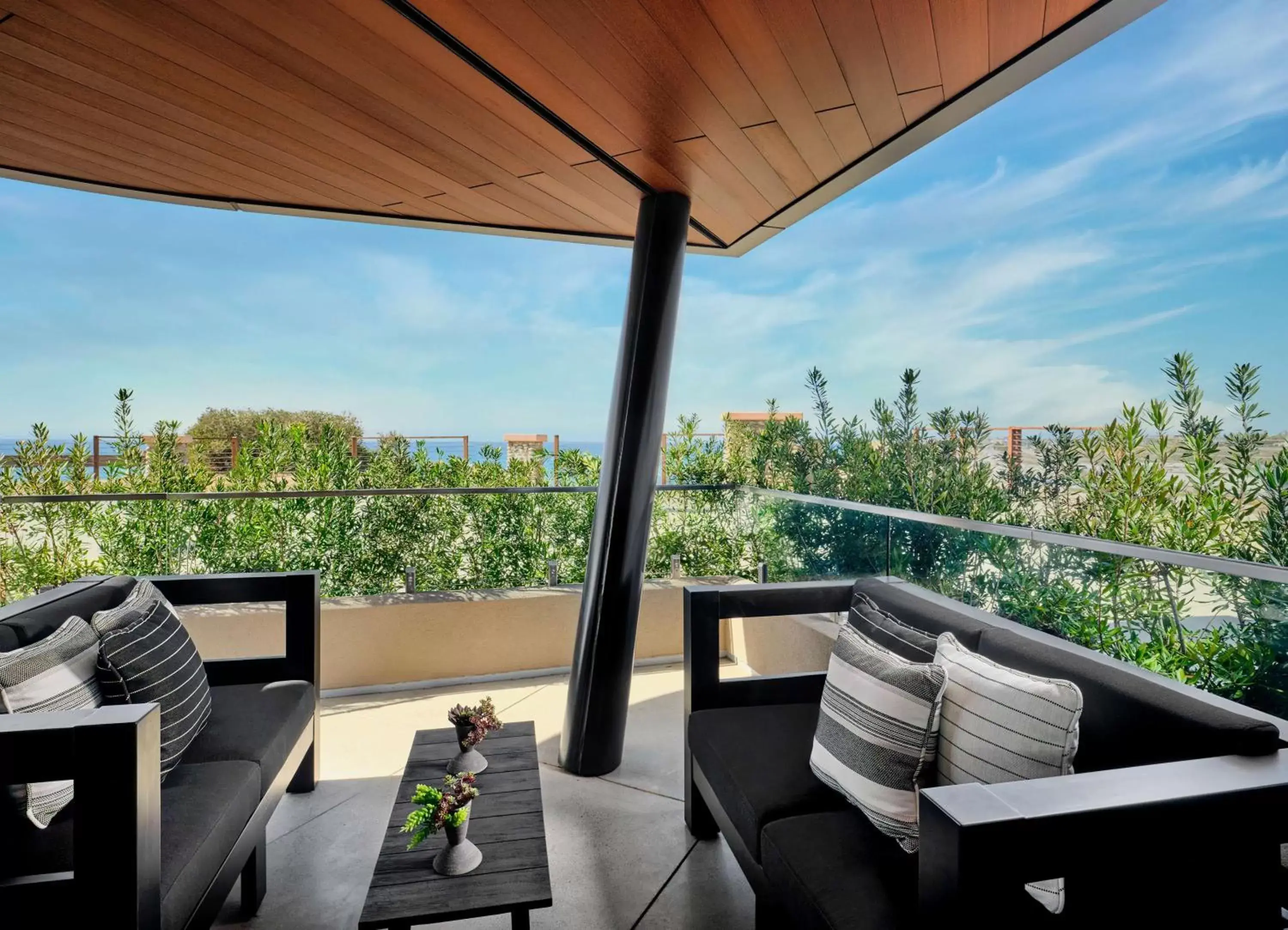 Photo of the whole room, Balcony/Terrace in Alila Marea Beach Resort Encinitas