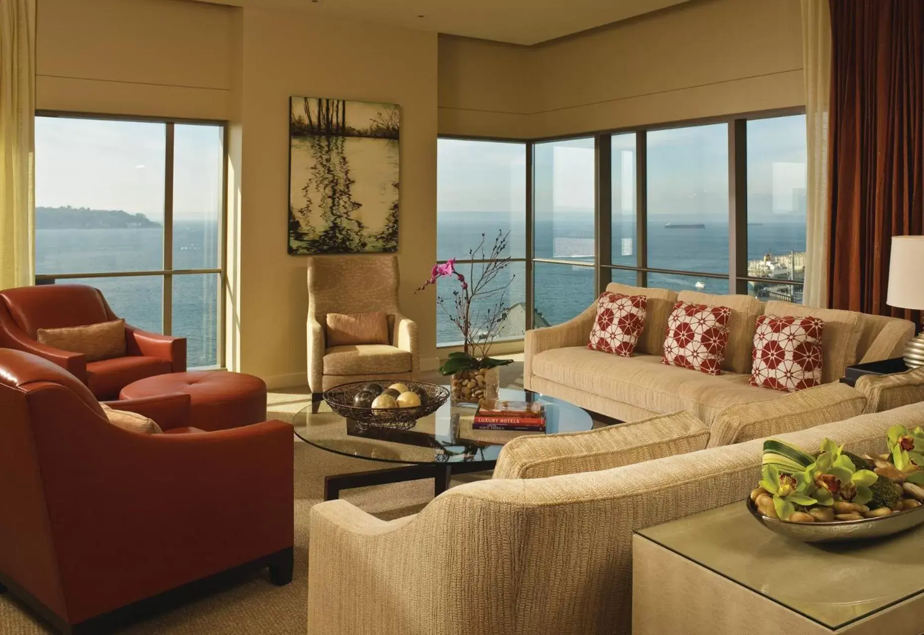 Living room, Seating Area in Four Seasons Hotel Seattle