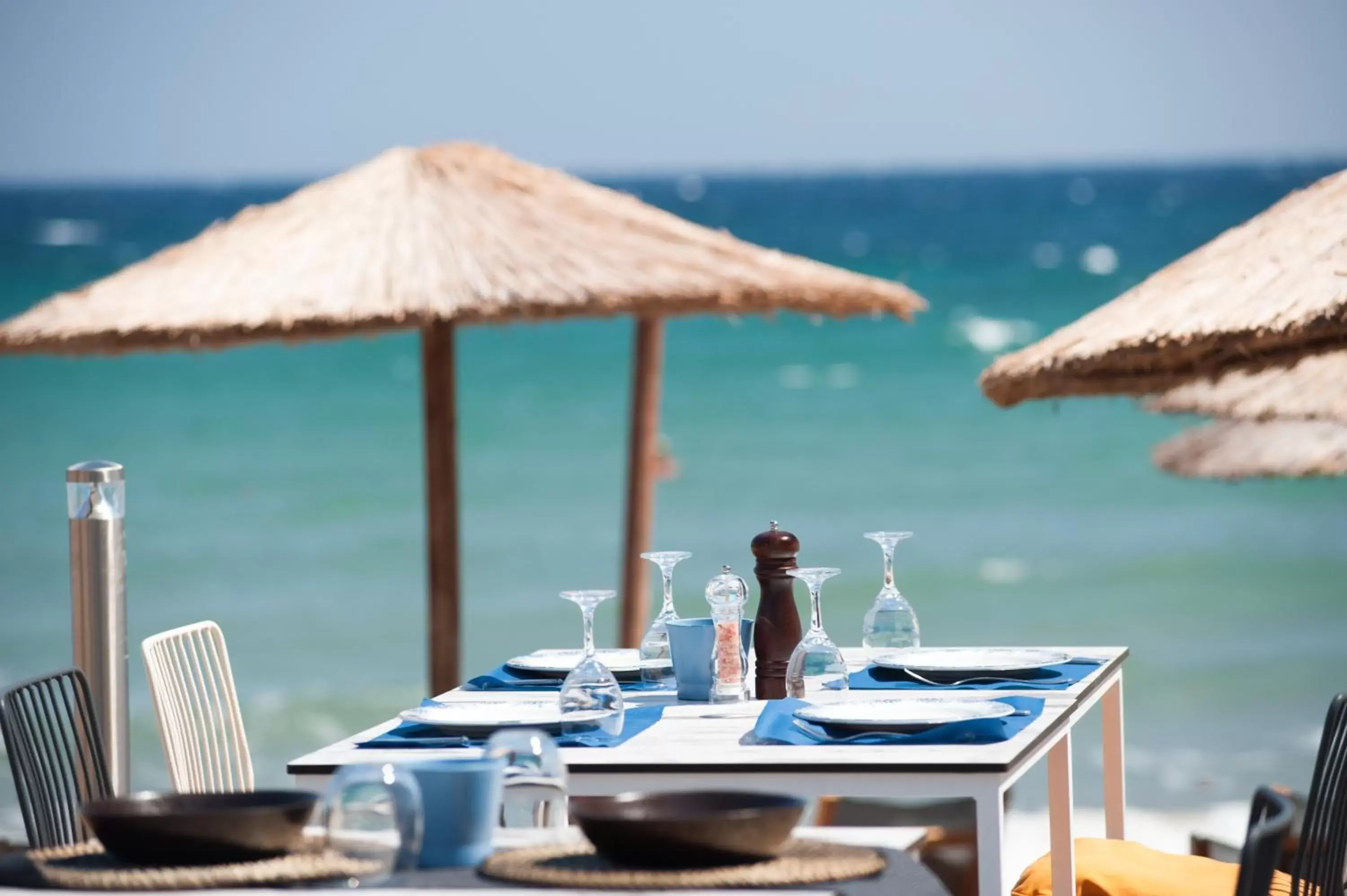 Restaurant/places to eat in Seasabelle Hotel near Athens Airport