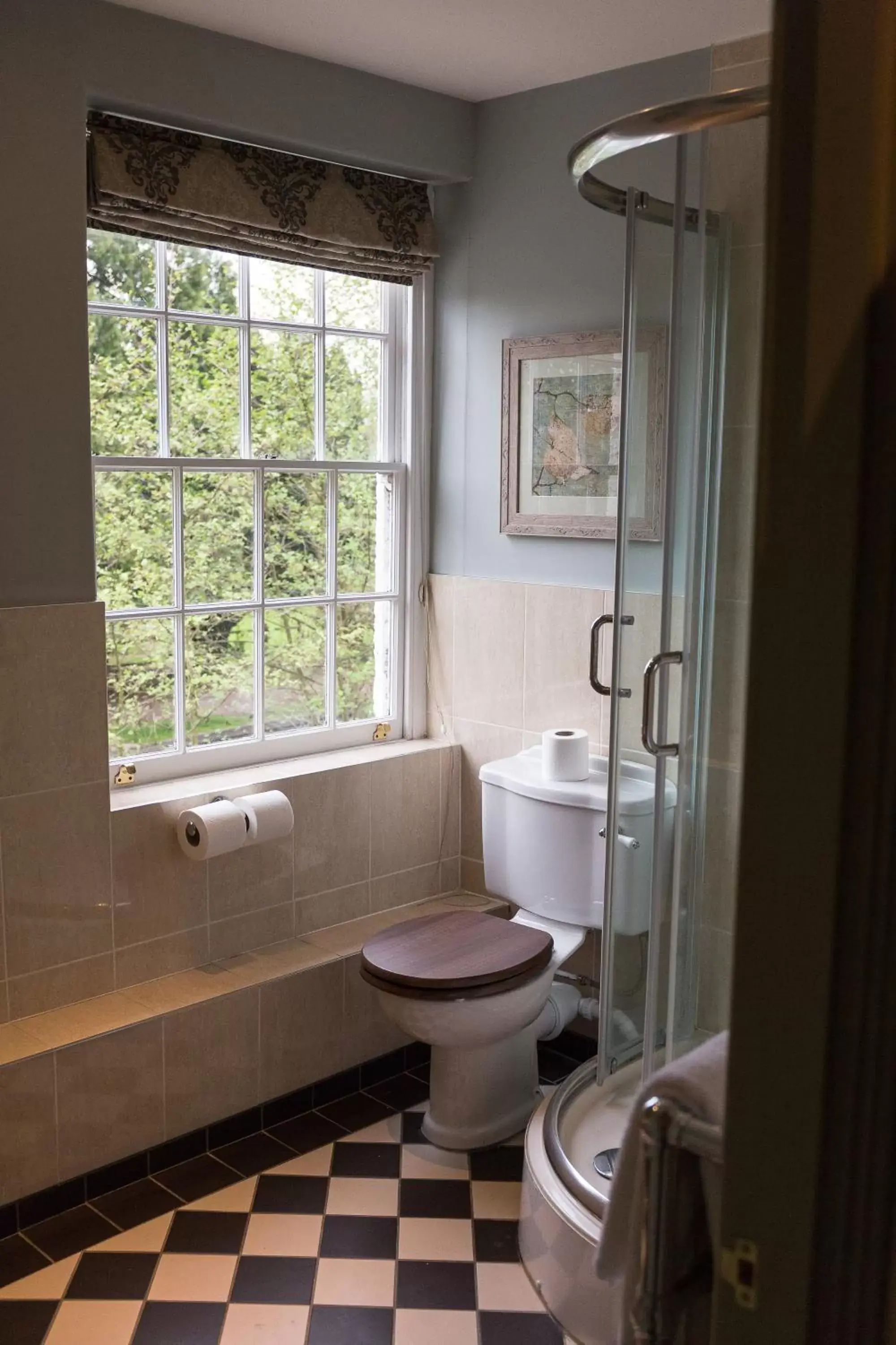 Bathroom in The Dundas Arms